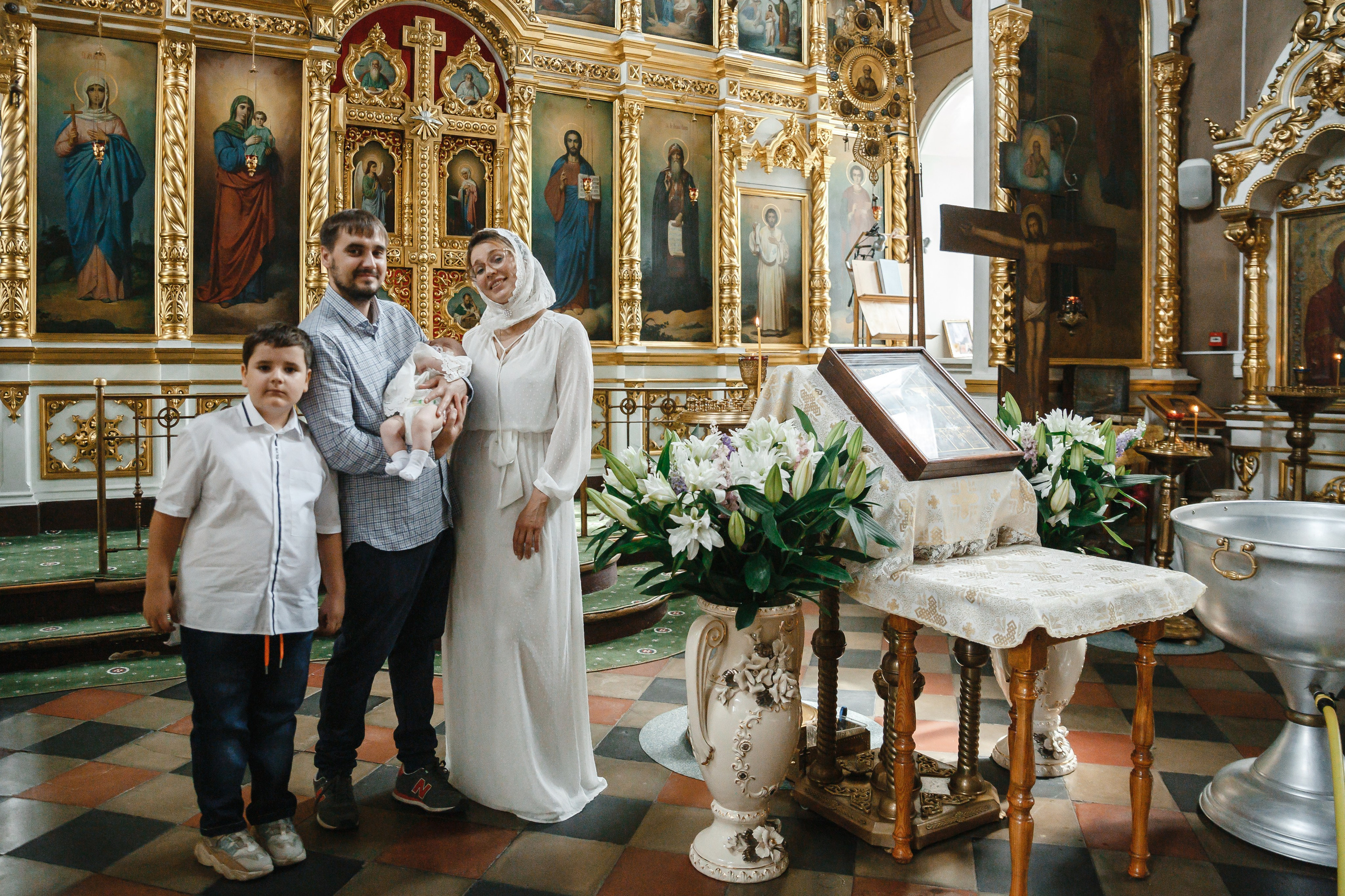 Крещение в храме Спаса Нерукотворного Образа в Б.Свинорье Г.Москвы. Фотограф на Крещение Москва