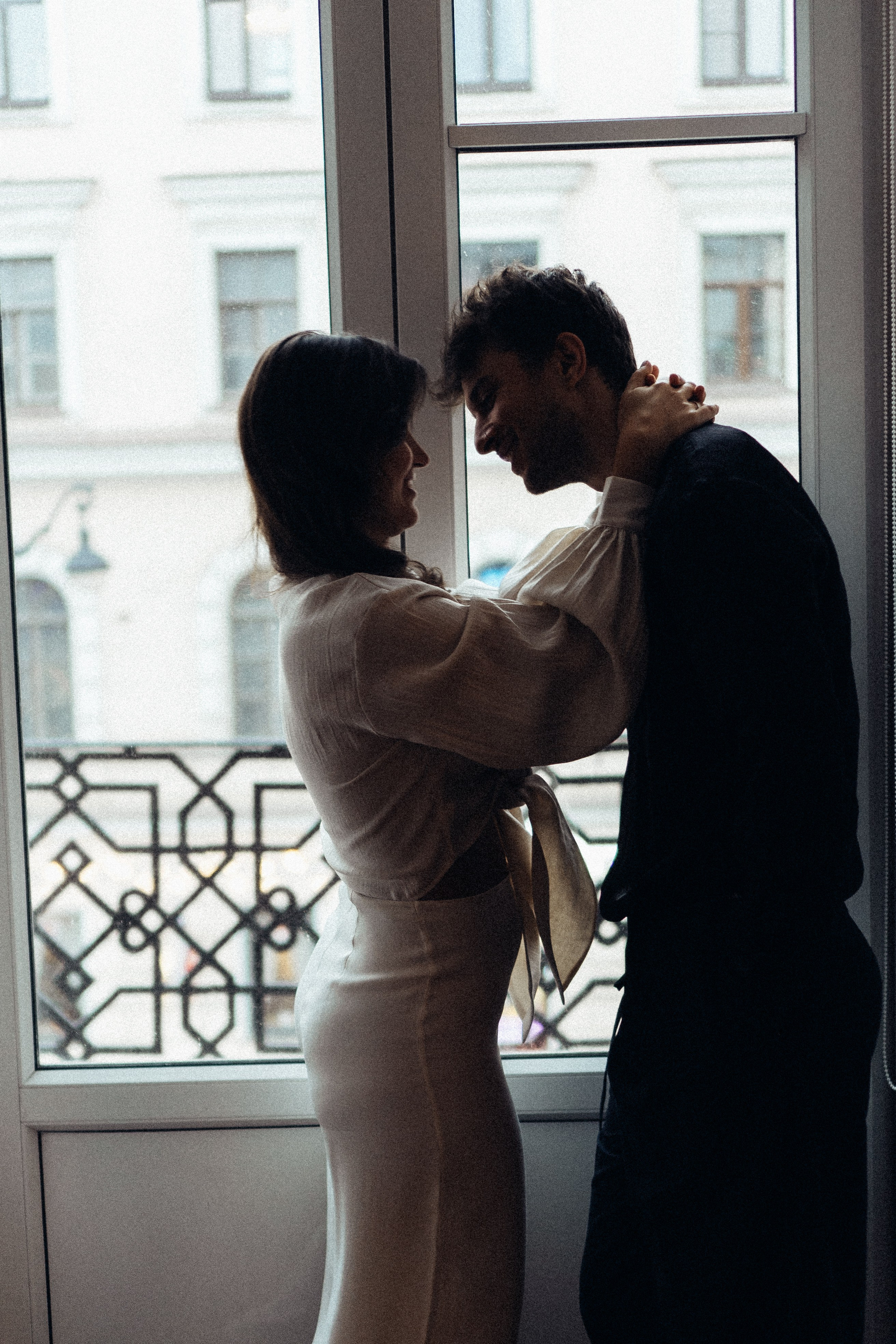 УТРО ЖЕНИХА И НЕВЕСТЫ В ПИТЕРСКОЙ КВАРТИРЕ И СЬЕМКА С СВАДЕБНЫХ ОБРАЗАХ. Профессиональный фотограф, Санкт-Петербург — Виктория Богомолова