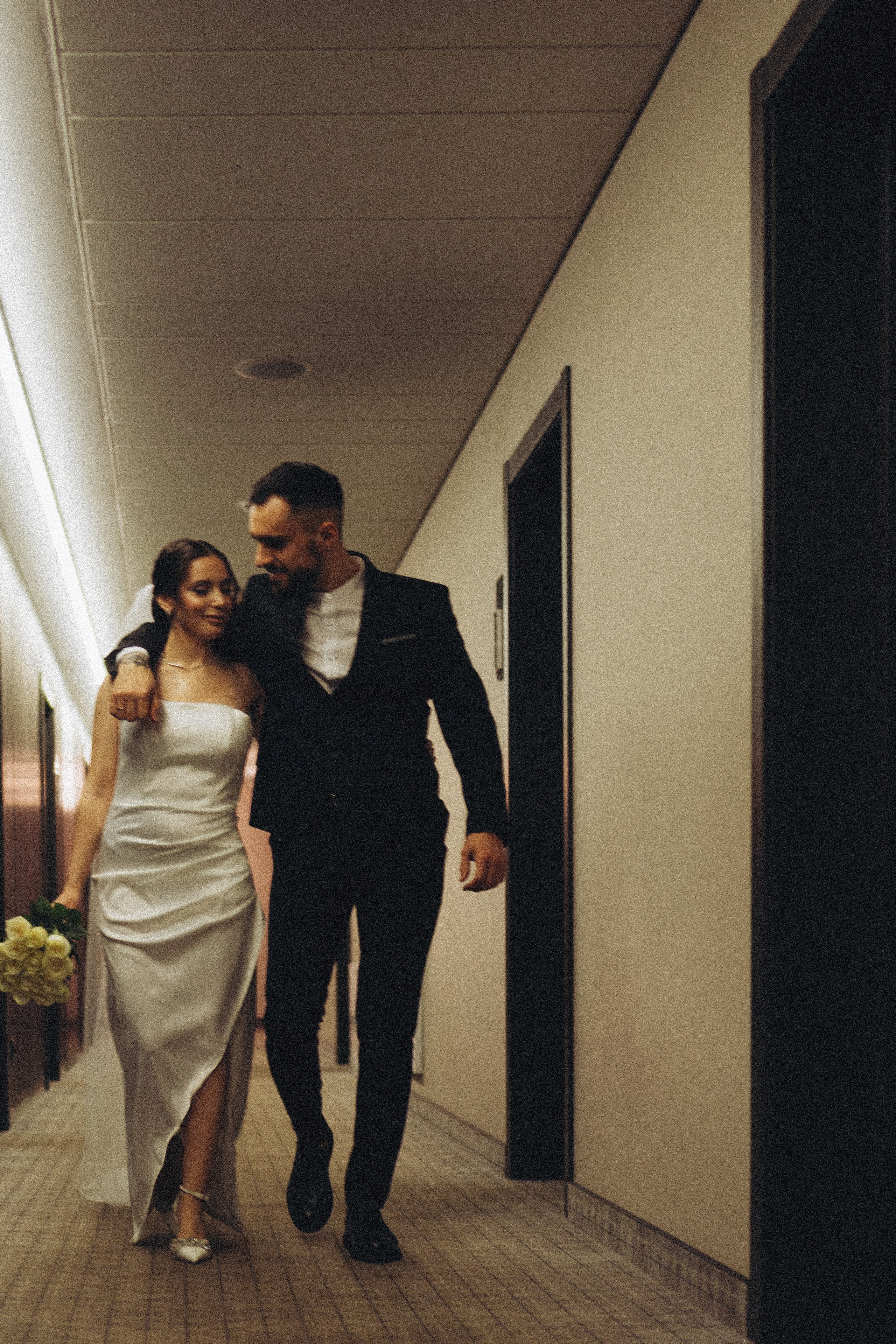 СВАДЕБНАЯ СЬЕМКА СБОРОВ ЖЕНИХА И НЕВЕСТЫ В ОТЕЛЕ И ТАКЖЕ ФОТОСЕССИИЯ В ОТЕЛЕЕ МЕГАПОЛИС БРЯНСК. Профессиональный фотограф, Санкт-Петербург — Виктория Богомолова