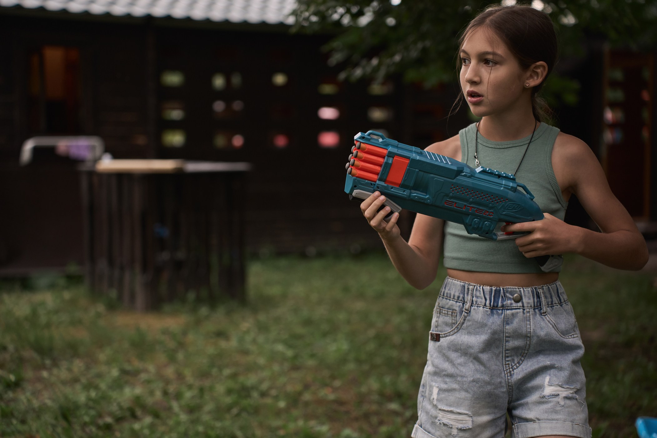 Пшеничное поле, битва Nerf и домик художницы. Фотограф Женя Пашкина