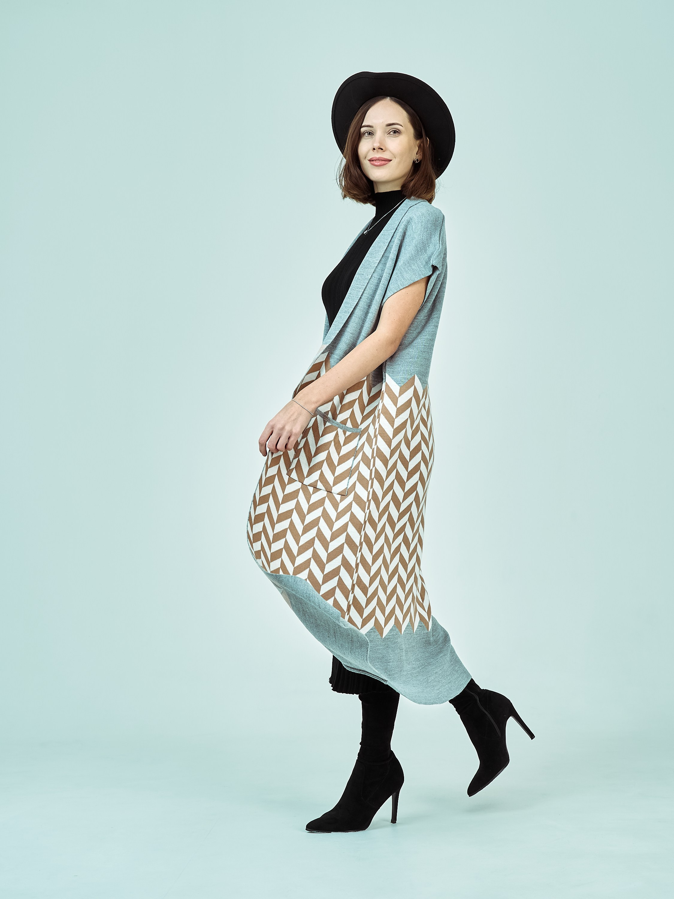 Модельная фотосъёмка кардиганов для Wildberries