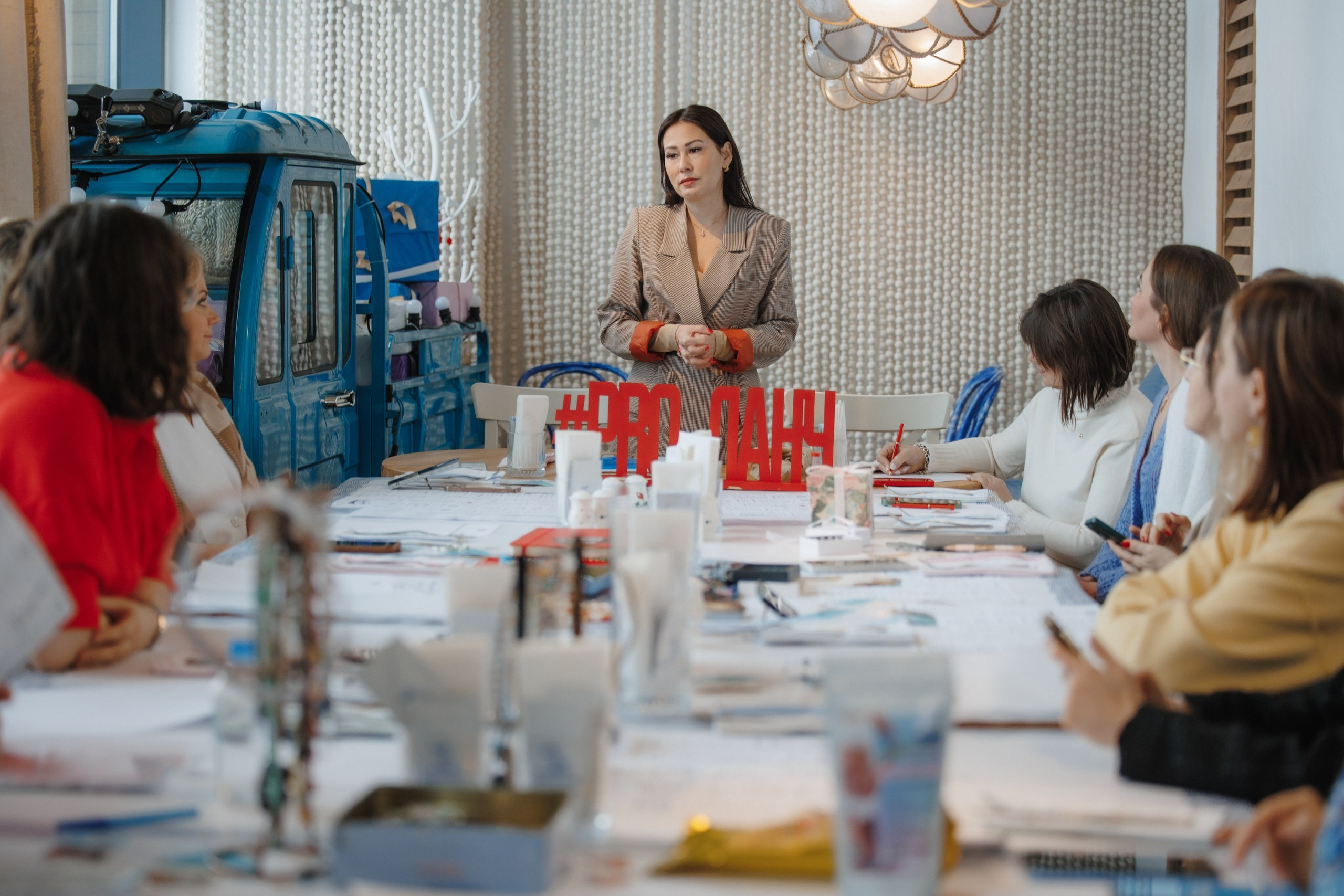 Портретный фотограф для контент съёмки в Новой Москве. Фотограф Москва. Портретный фотограф Александра Харитонова Москва Новая Москва Троицк