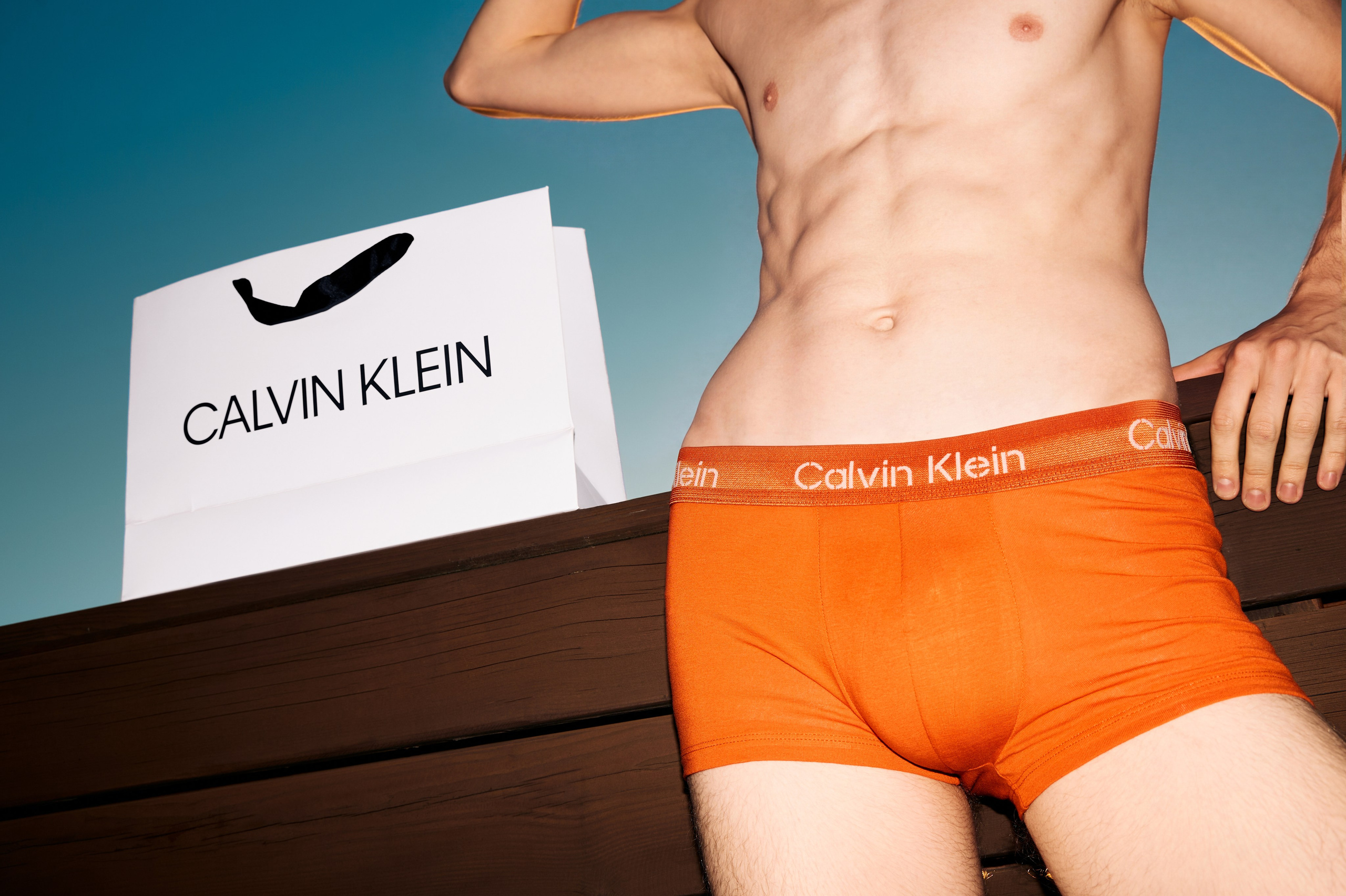 Сьемка для магазина Calvin Klein. Фэшн-фотография и портреты в Владивостоке. Превращаю съёмку в повествование — создаю образы с сюжетом, которые остаются в памяти
