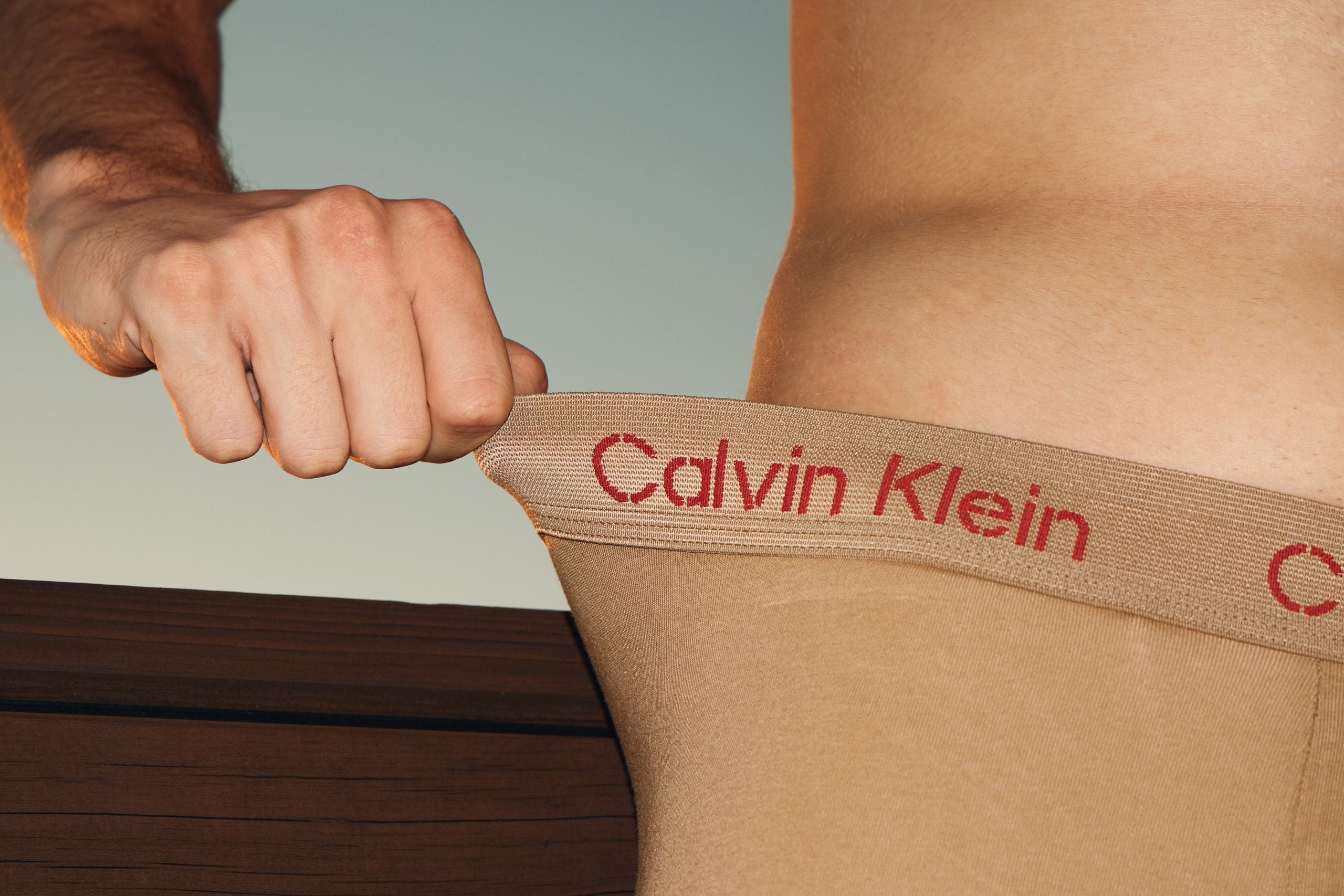 Сьемка для магазина Calvin Klein. Фэшн-фотография и портреты в Владивостоке. Превращаю съёмку в повествование — создаю образы с сюжетом, которые остаются в памяти
