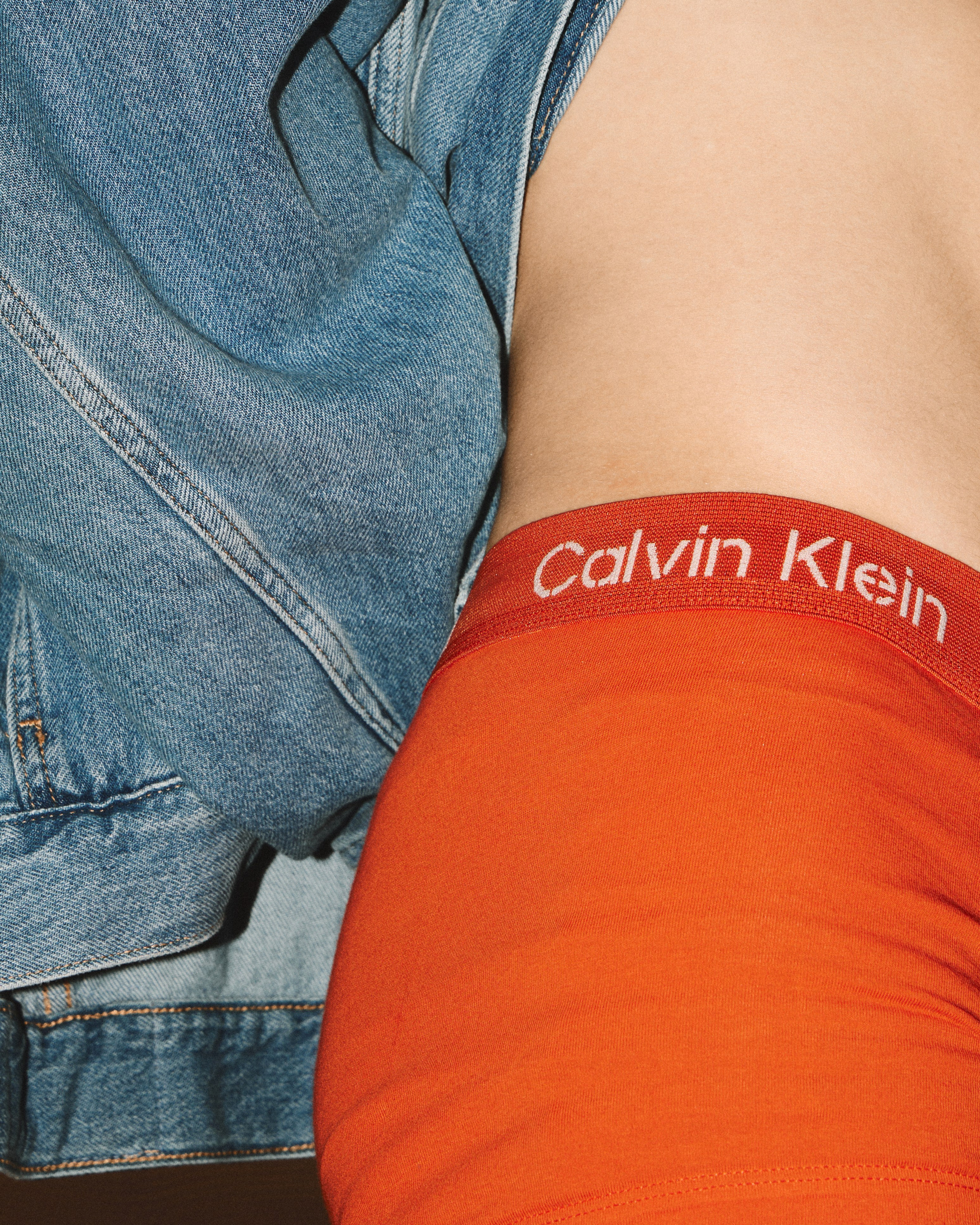Сьемка для магазина Calvin Klein. Фэшн-фотография и портреты в Владивостоке. Превращаю съёмку в повествование — создаю образы с сюжетом, которые остаются в памяти