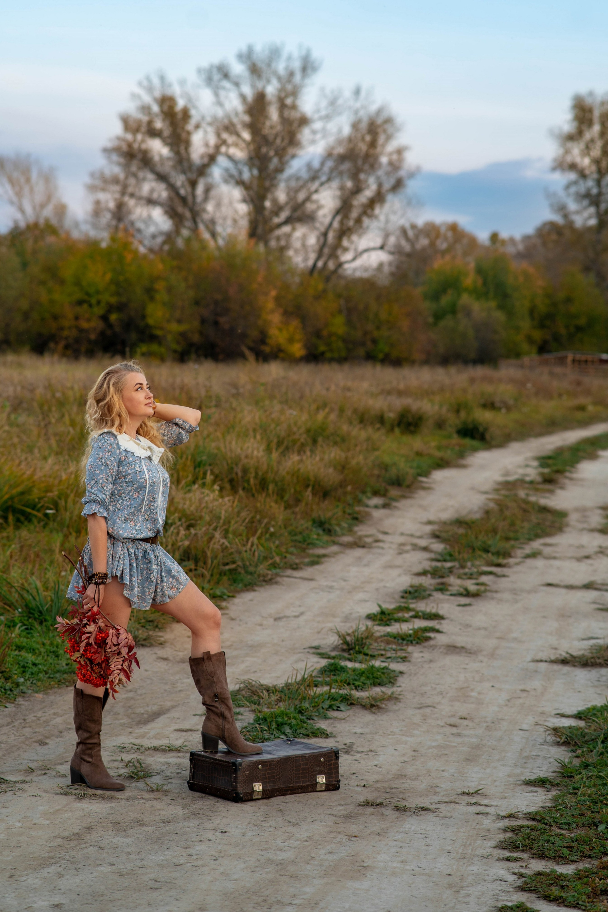 Юлия в осенней природе. Семейный и свадебный фотограф в Абакане Юлия Су