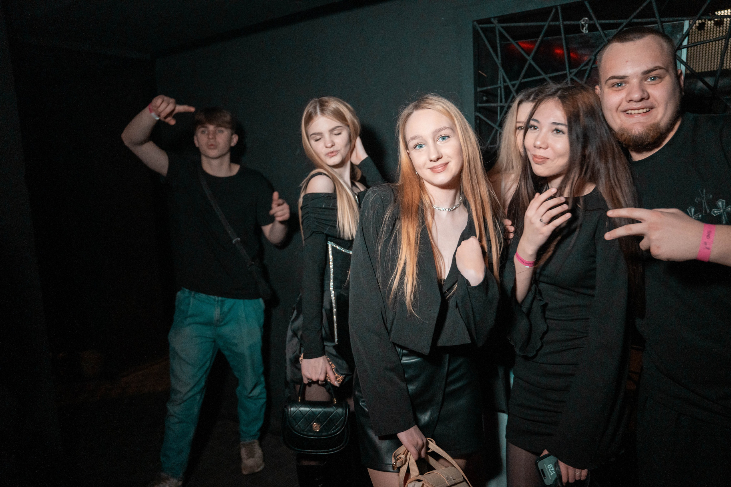 ZHARA & ZIP| ПАША ТЕХНИК. ZHARA CREW