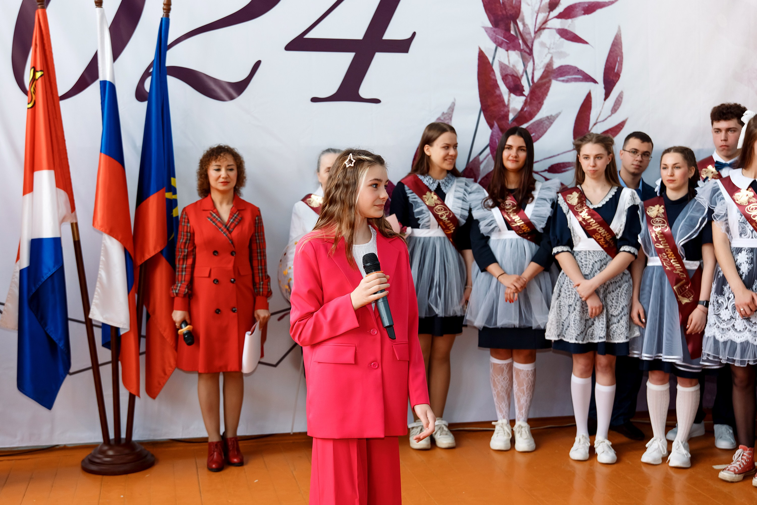 11 класс Последний звонок. Фотограф Любовь Корниенко, Примоский край