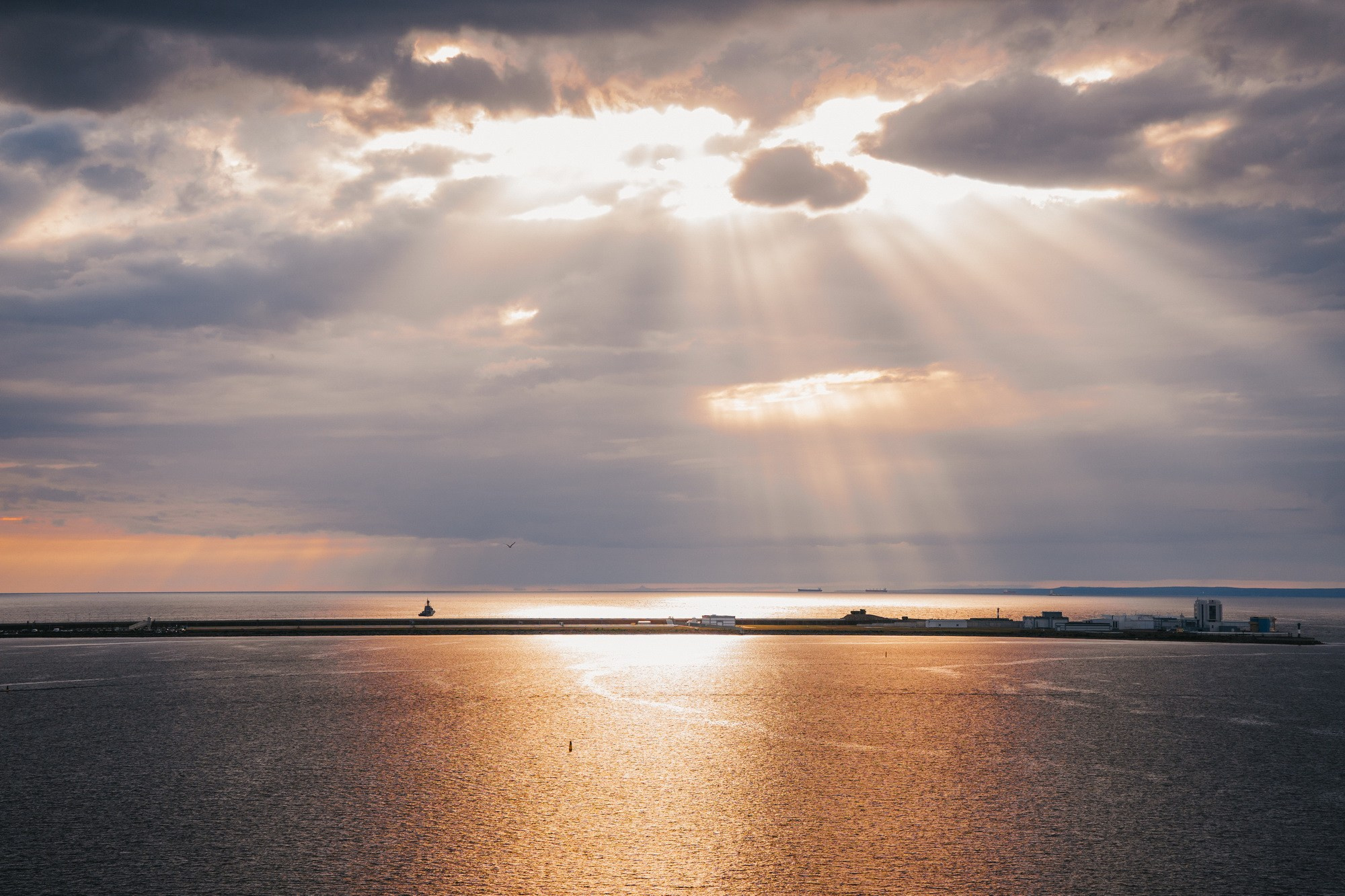 Маяк. История любви. Фотограф Сергей Лукьяненко