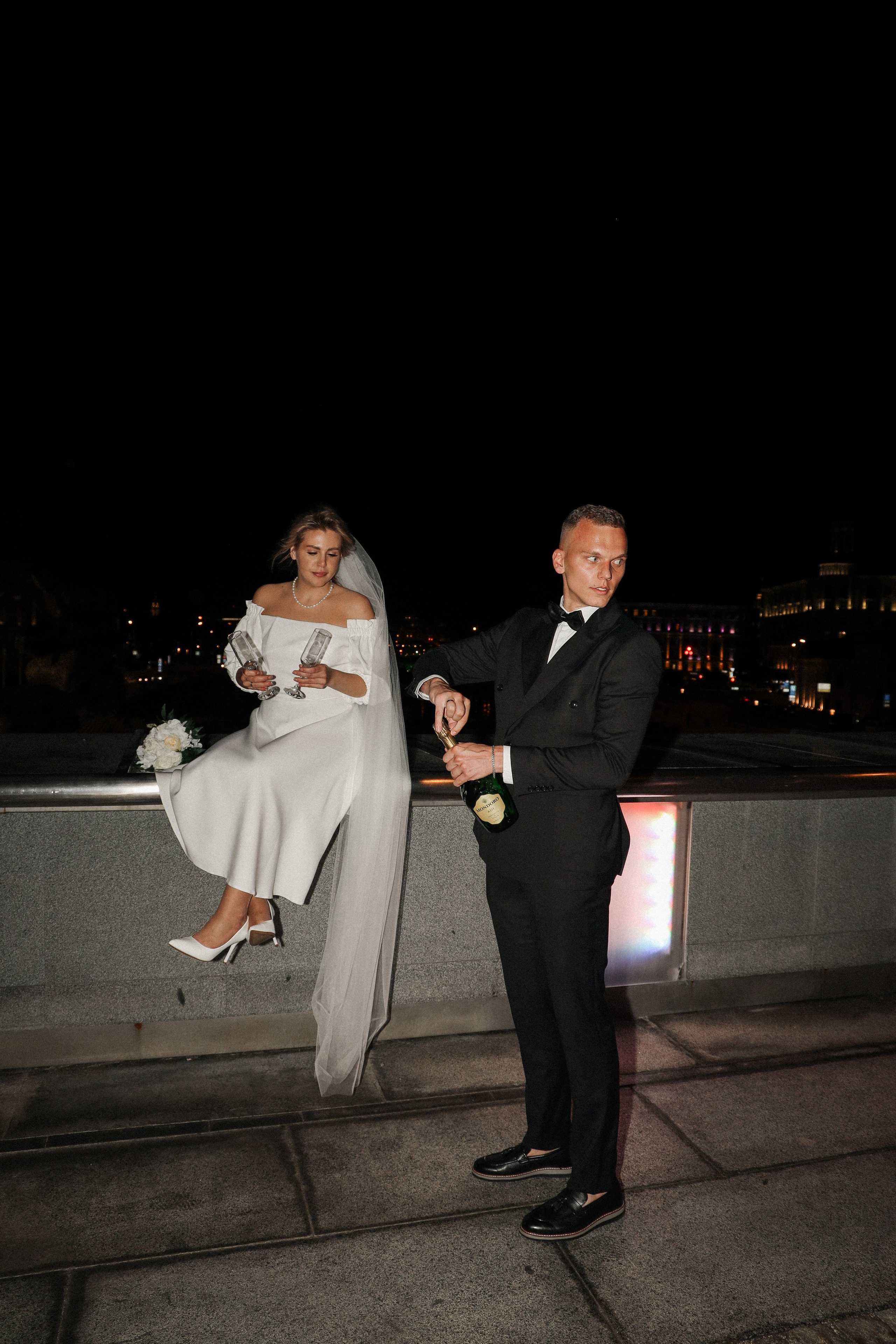 М. + Л.  Роспись в МФЦ, прогулка по ночной Москве. Семейный и lovestory фотограф в Москве Светлана Коняхина