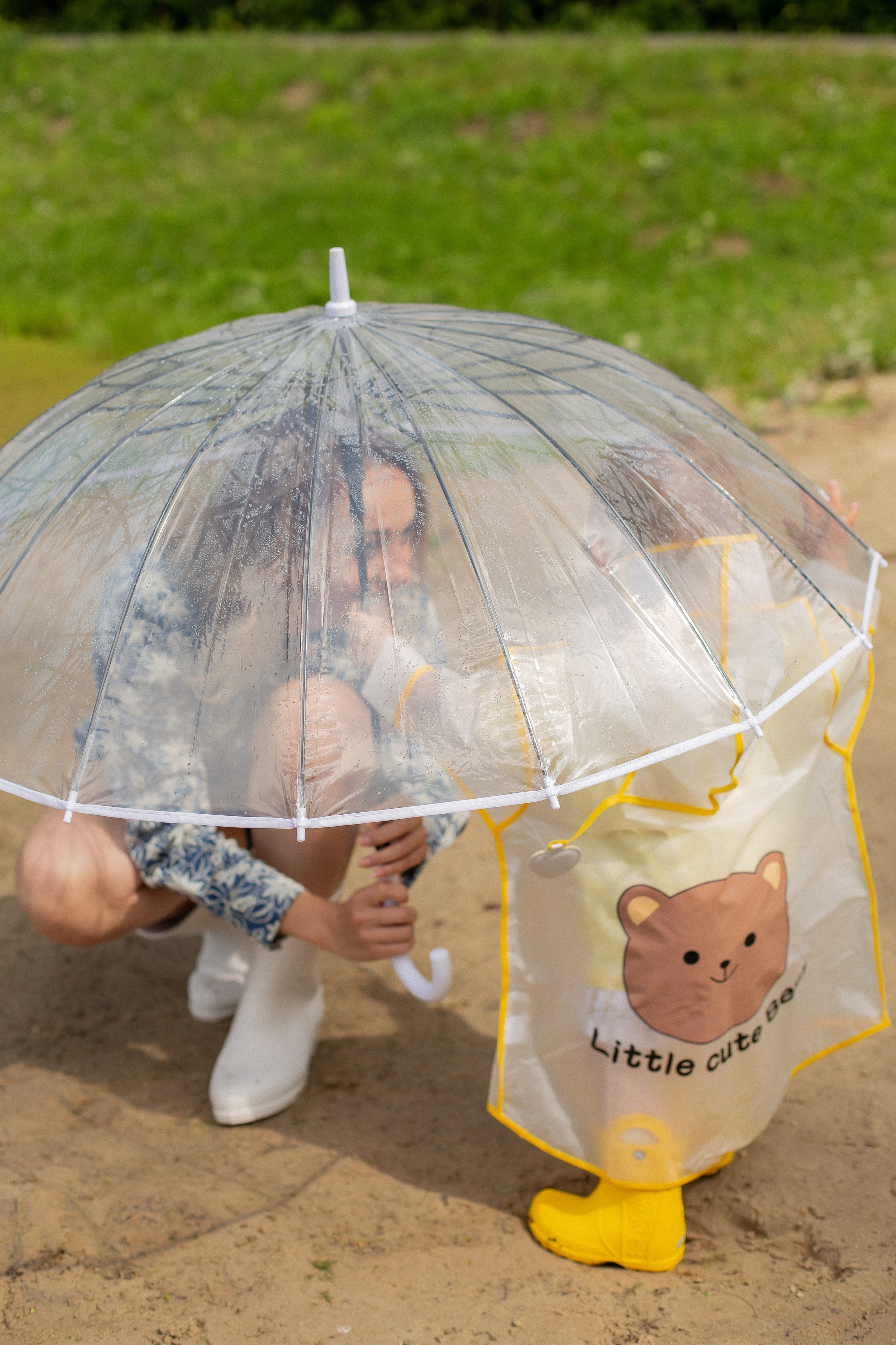 Sunny & Rainy. Fotograf u Crnoj Gori-porodično fotografisanje sa djecom, lovestory, nekretnine