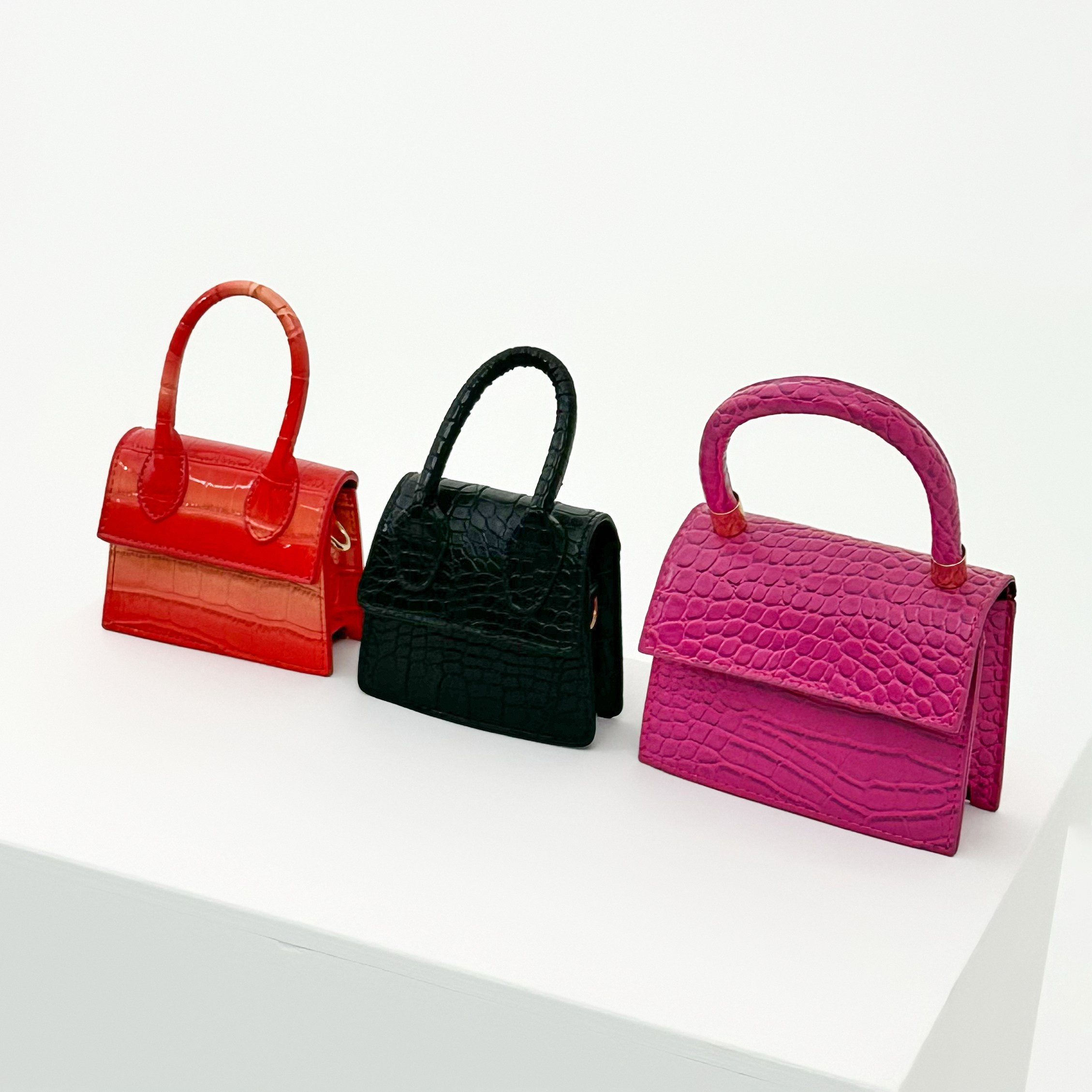 Сумка 150 руб/час | Залоговая стоимость - 1000 руб 