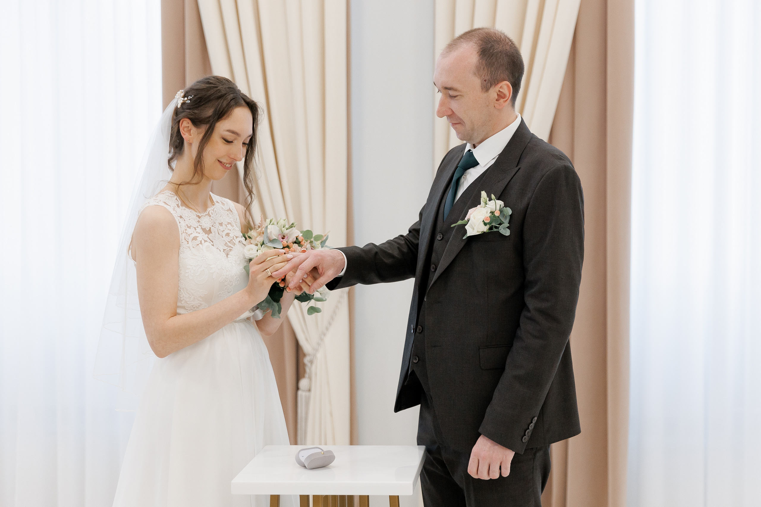 Анонс свадебных фотографий Кирилла и Виктории. Свадебный фотограф Домодедово Москва Катерина Алехина