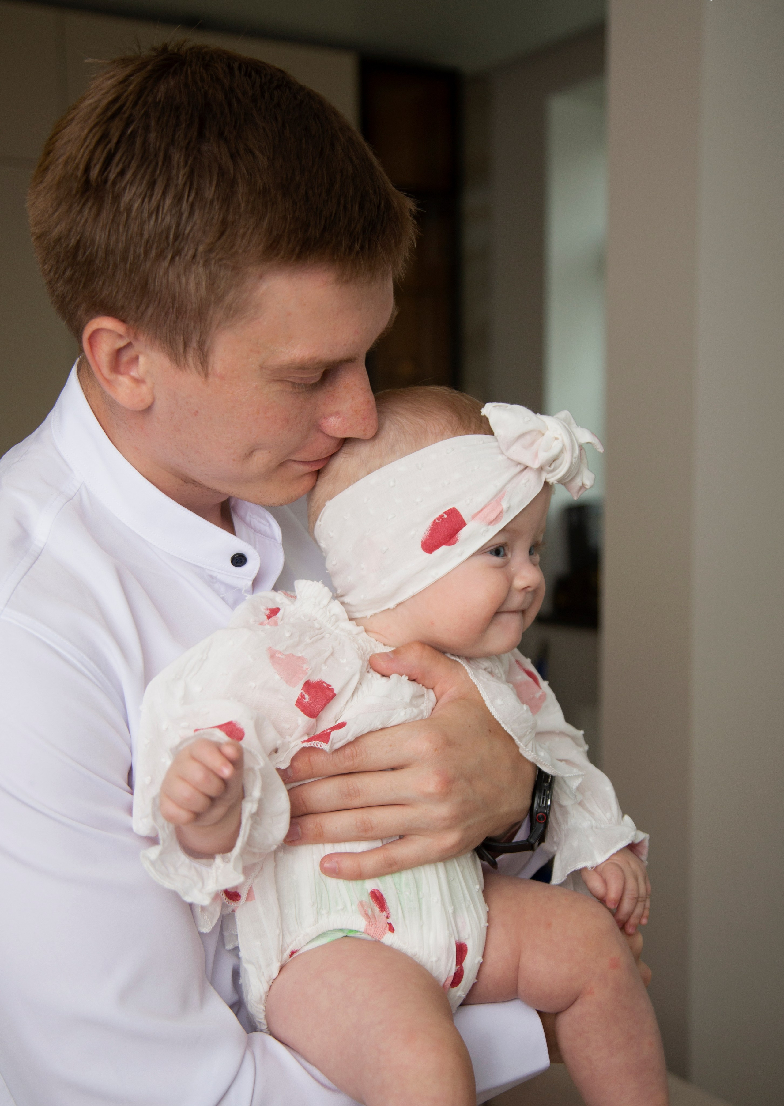 Семейная фотосессия с детьми в Москве дома. Фотосессия в студии в Москве от профессионального фотографа услуги по доступным ценам