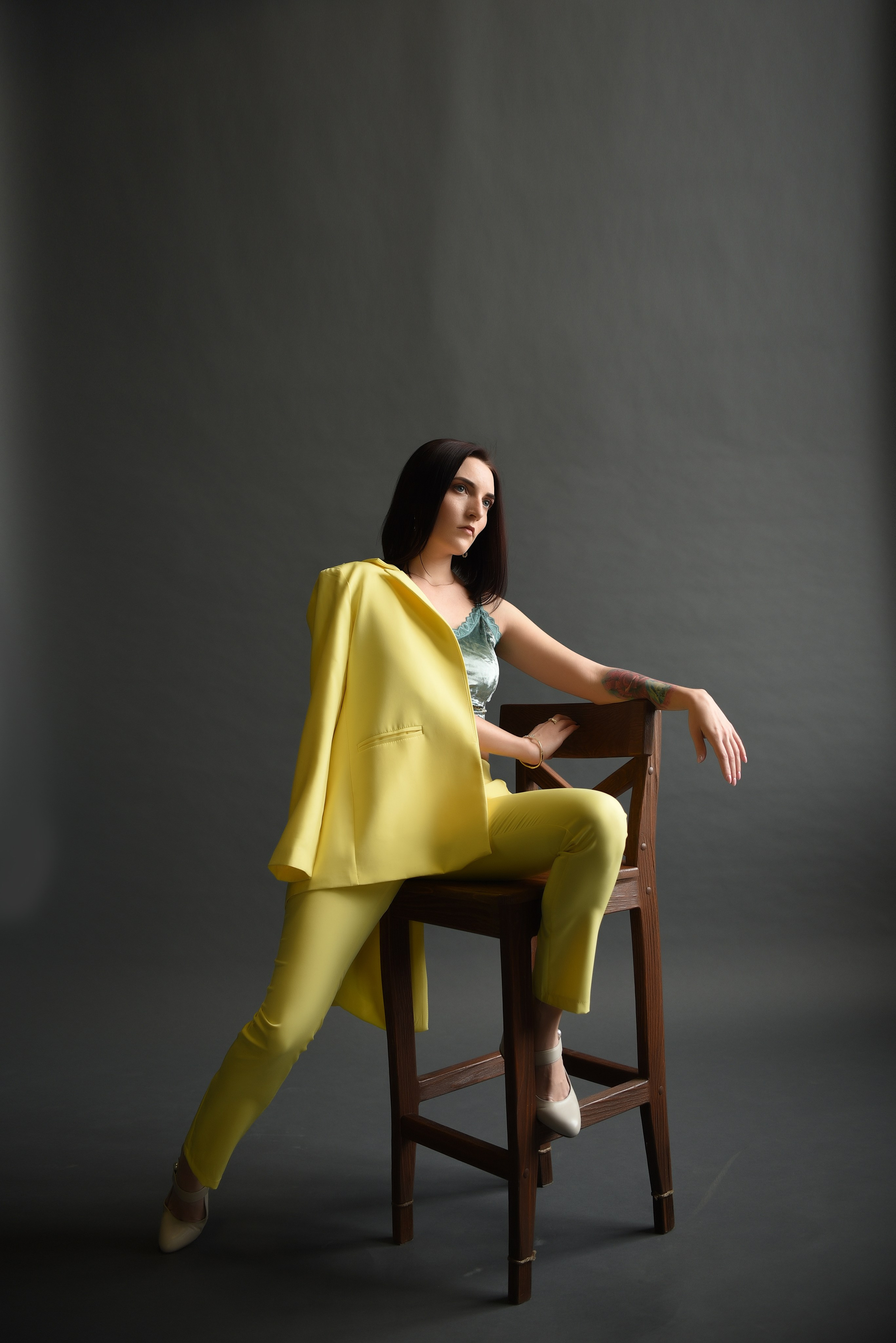 Индивидуальная студийная. Свадебный, семейный, детский, контент фотограф в Омске Максим Ильин