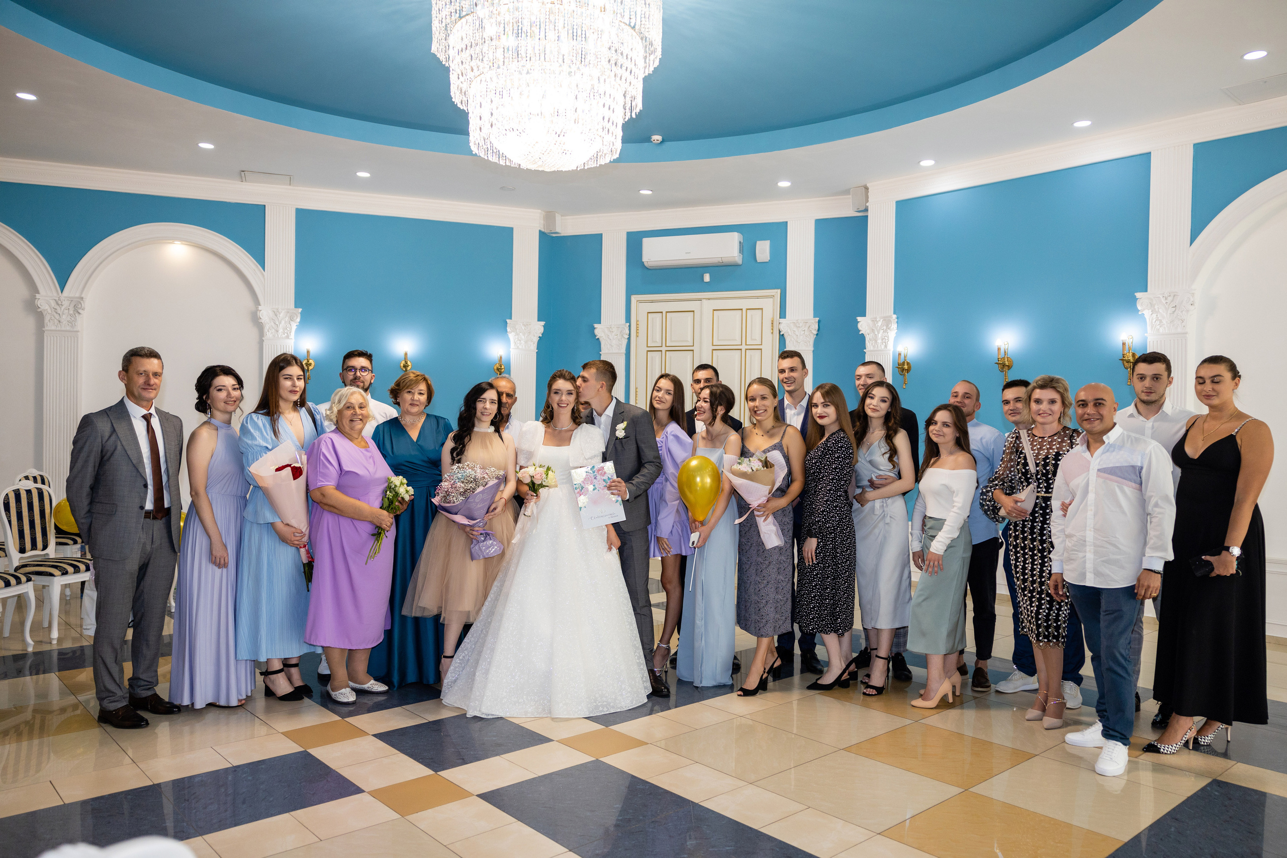 Виктория и Роман. Таганский ЗАГС. Репортажный и студийный фотограф в Москве — Софи