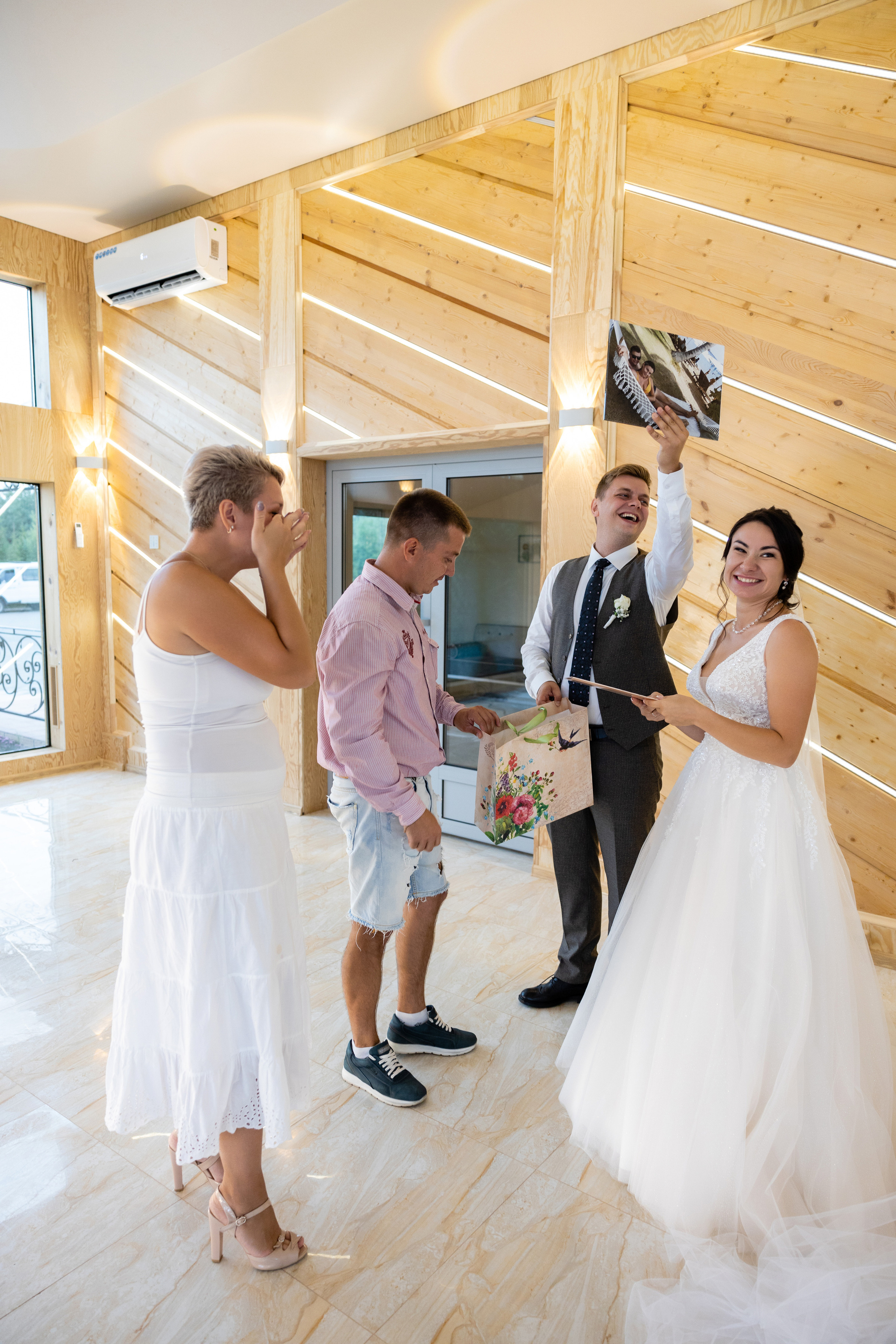 Празднование свадьбы в X-land парке. Репортажный и студийный фотограф в Москве — Софи