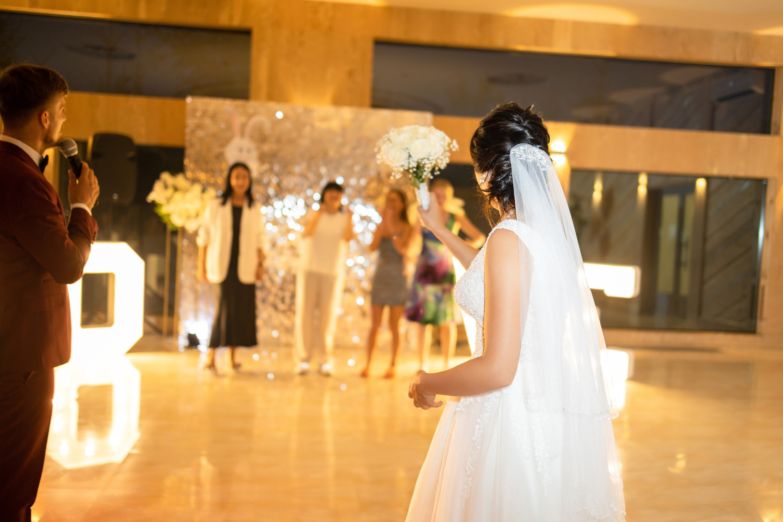 Празднование свадьбы в X-land парке. Репортажный и студийный фотограф в Москве — Софи