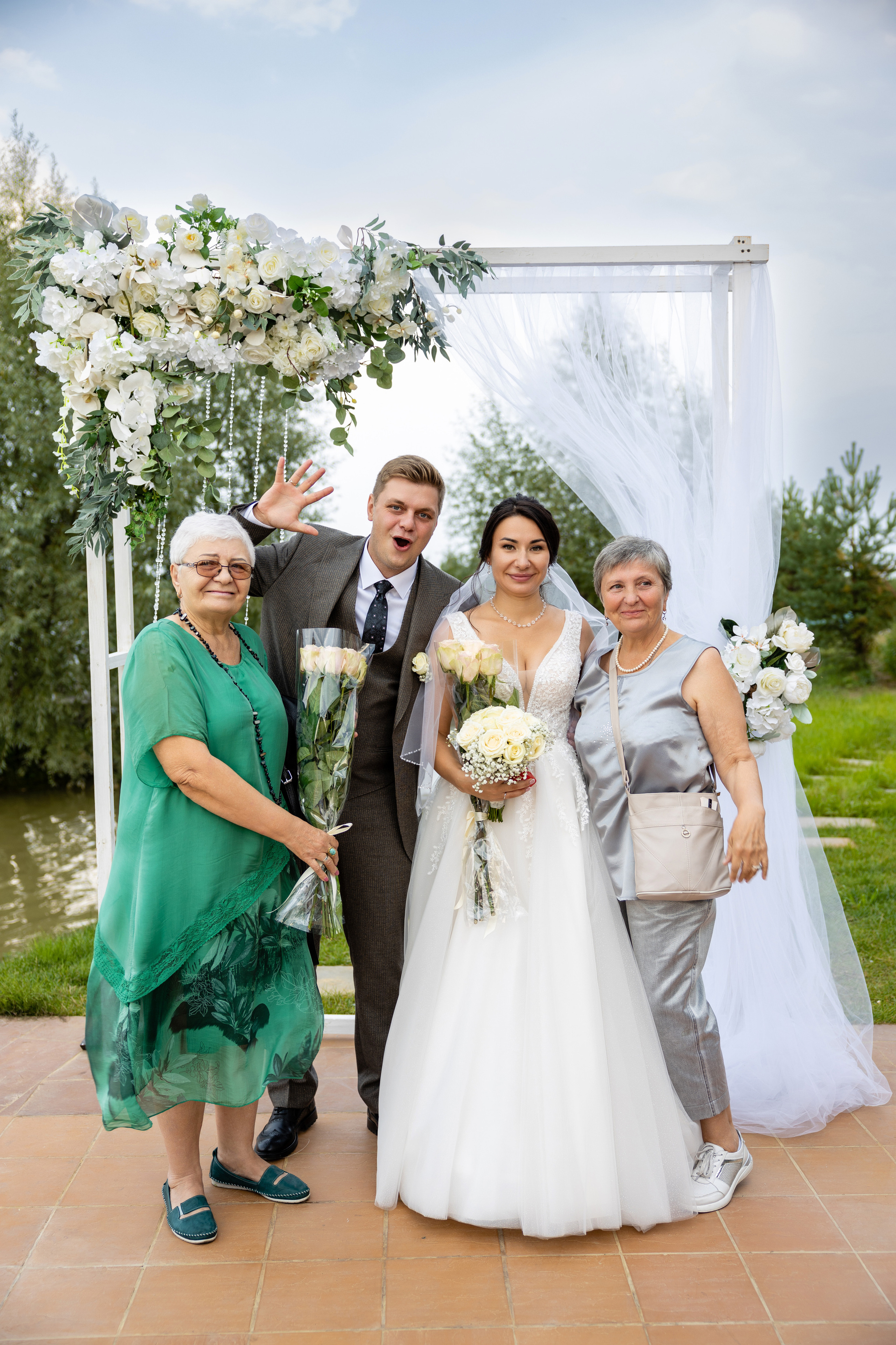 Празднование свадьбы в X-land парке. Репортажный и студийный фотограф в Москве — Софи