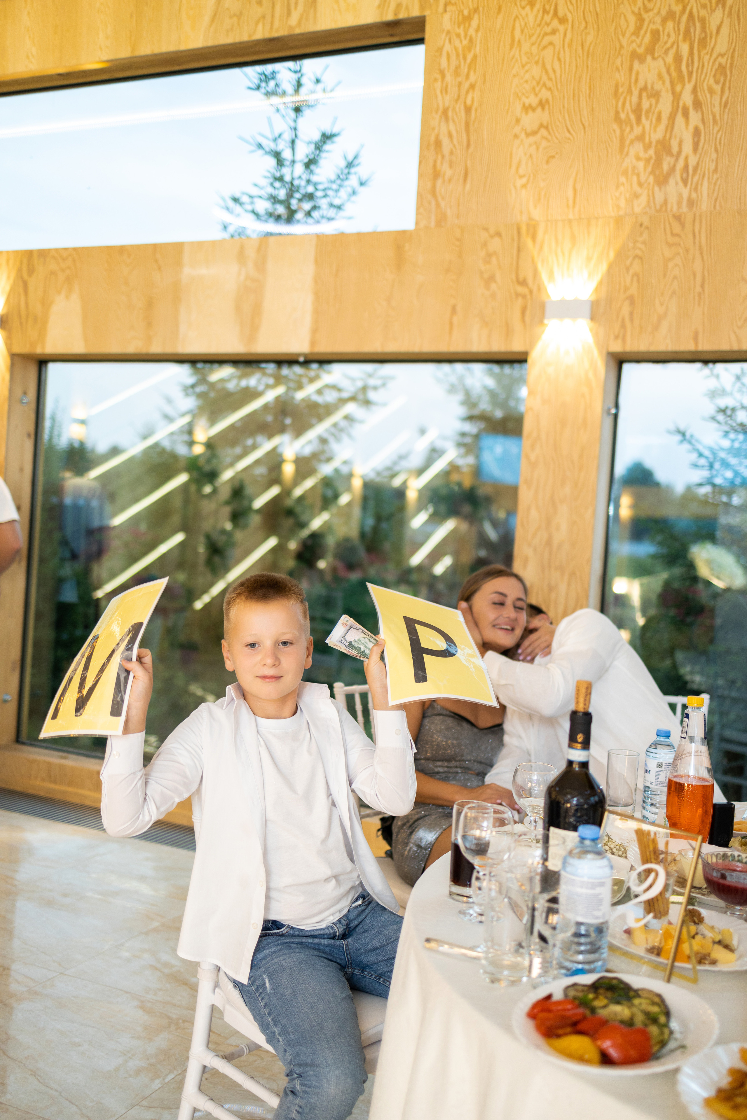 Празднование свадьбы в X-land парке. Репортажный и студийный фотограф в Москве — Софи