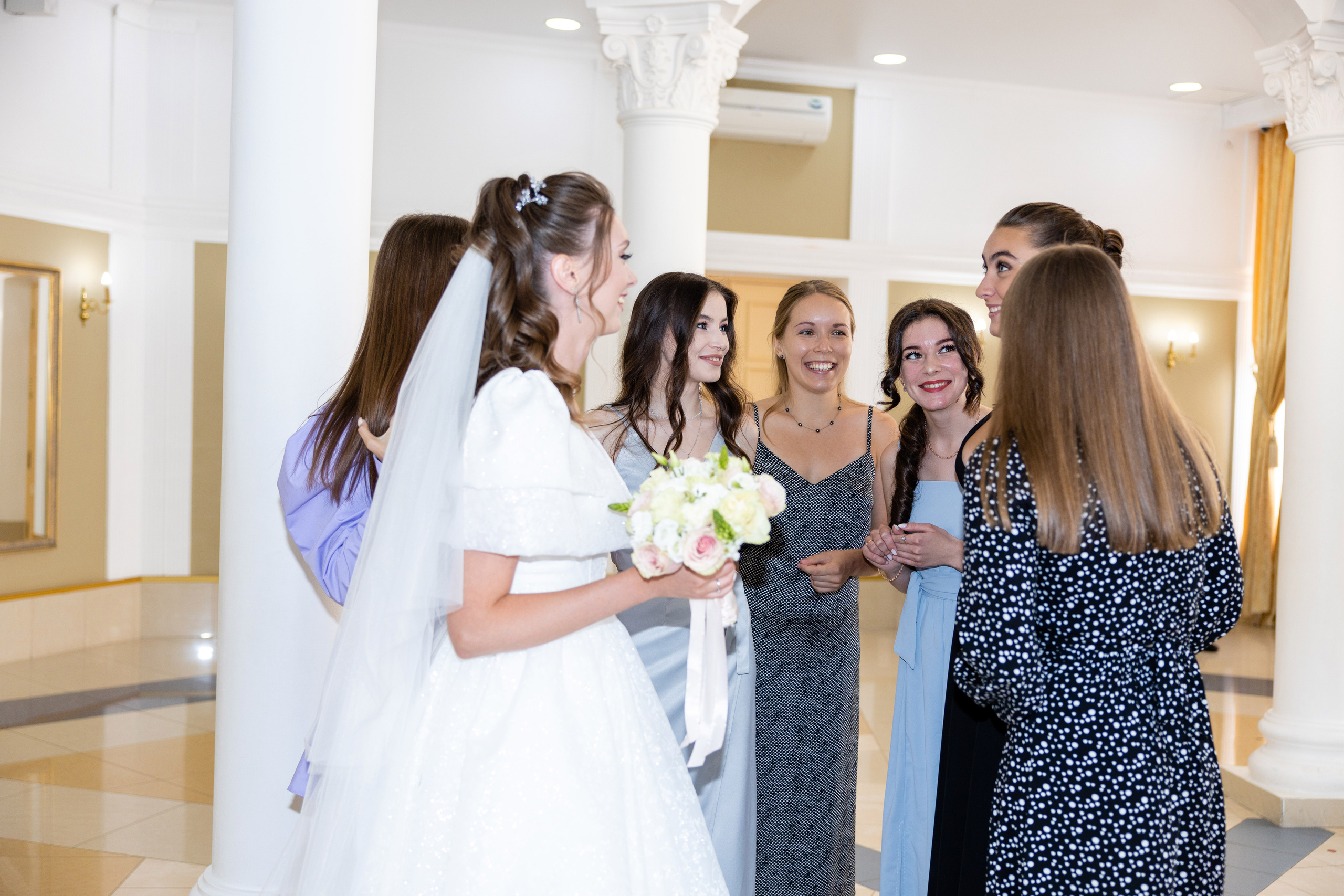 Виктория и Роман. Таганский ЗАГС. Репортажный и студийный фотограф в Москве — Софи