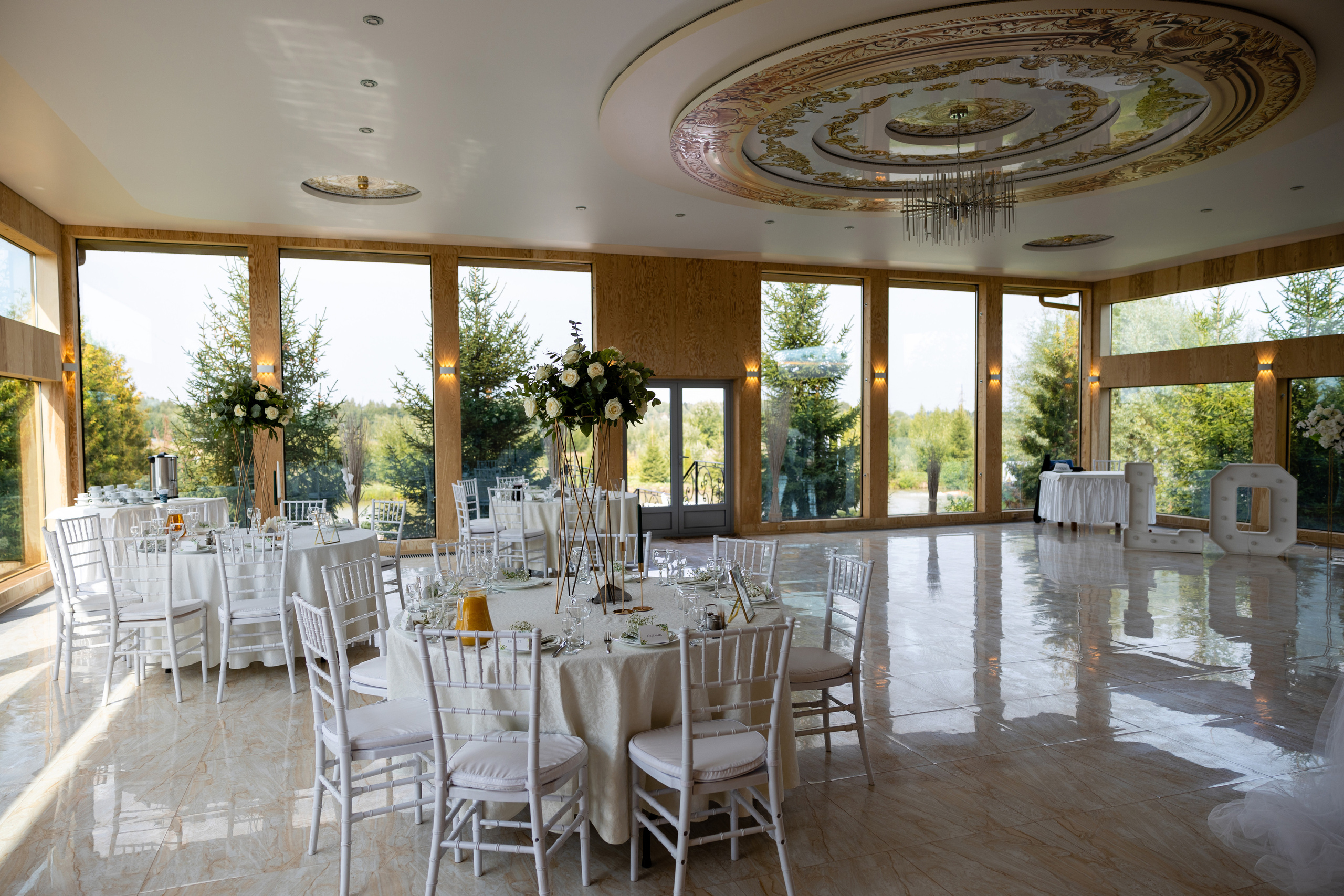 Празднование свадьбы в X-land парке. Репортажный и студийный фотограф в Москве — Софи