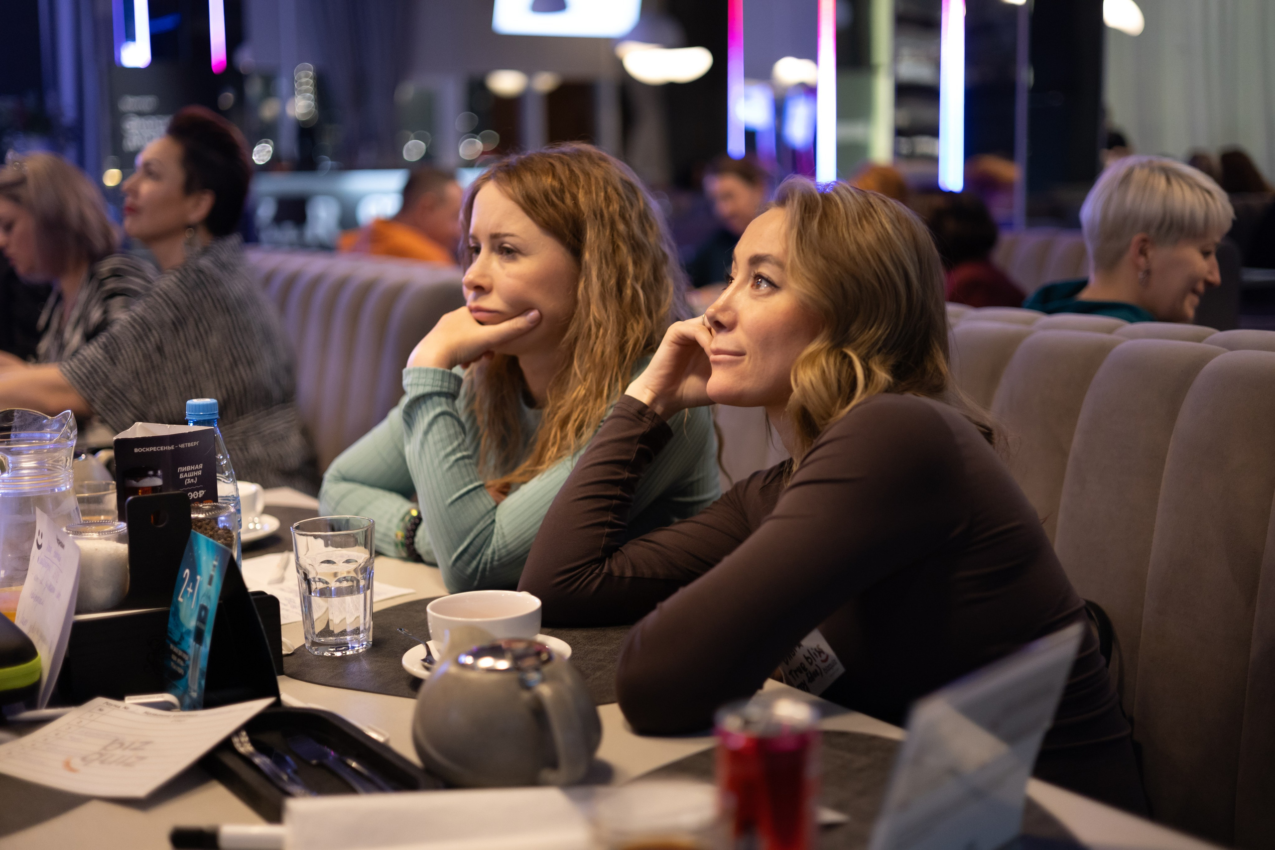 13ая BIZ QUIZ: деловая игра | Красноярск. Фотограф Красноярск съемки лавстори, фотосессия в студии, портретная съемка, творческие фотосессии