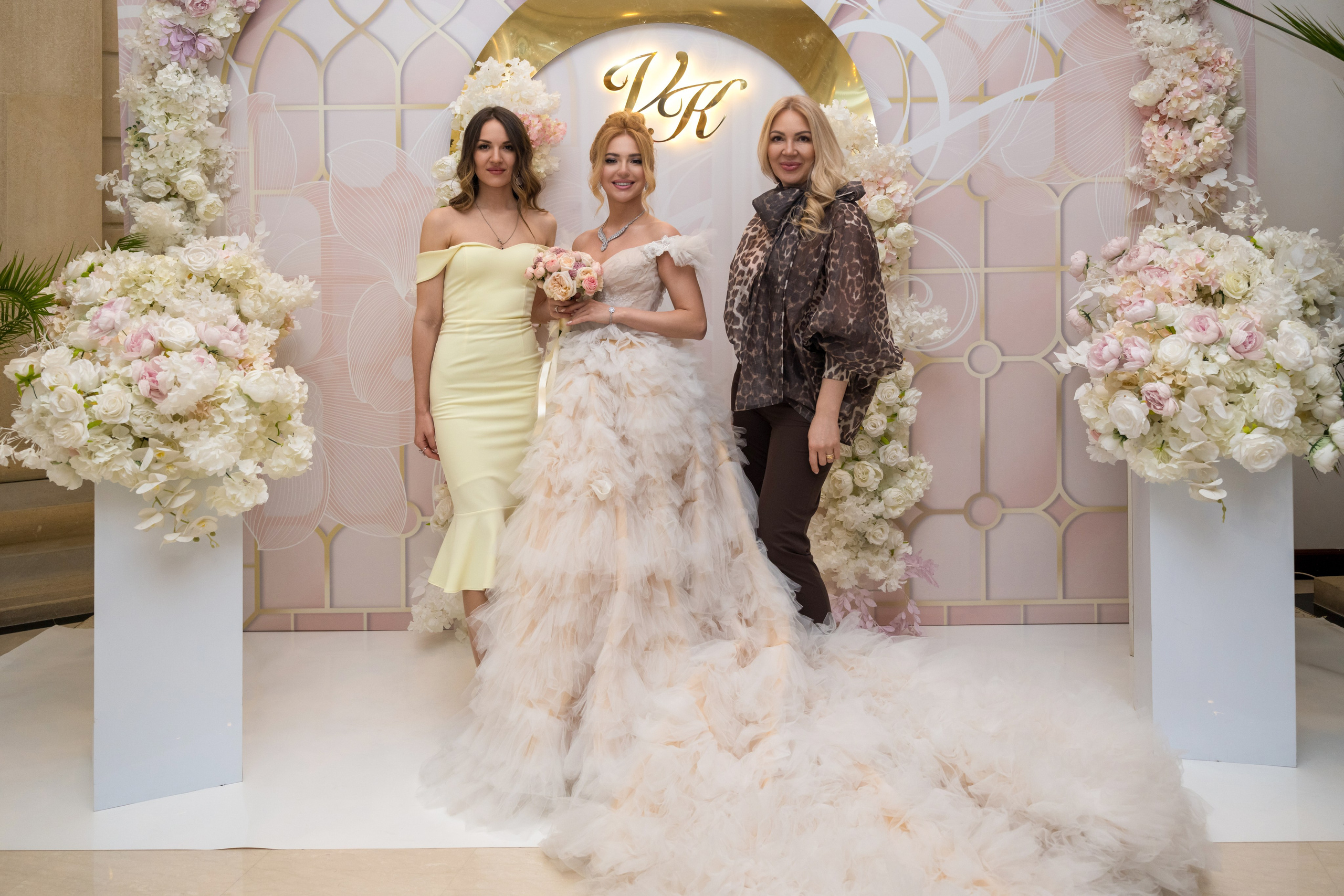 Виктор & Кристина. Семейный и контент фотограф в Москве Alira