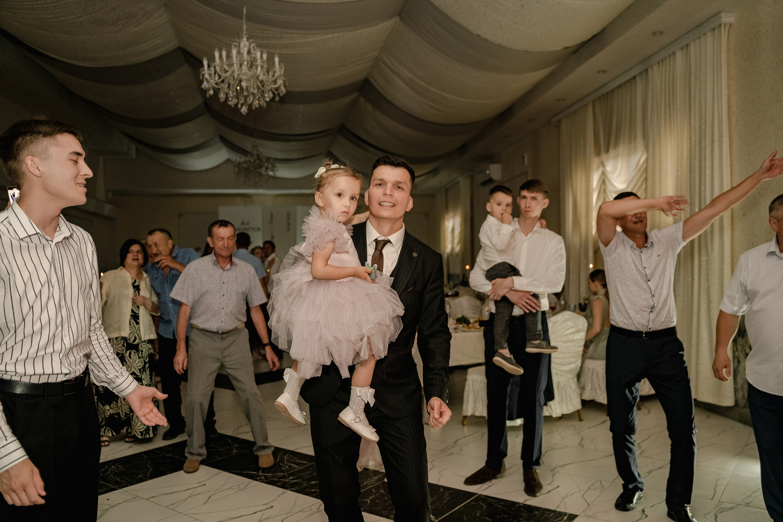 Артур и Лиана. Свадебный семейный фотограф Ксения Божко Уфа Раевка никах в Нарыстау