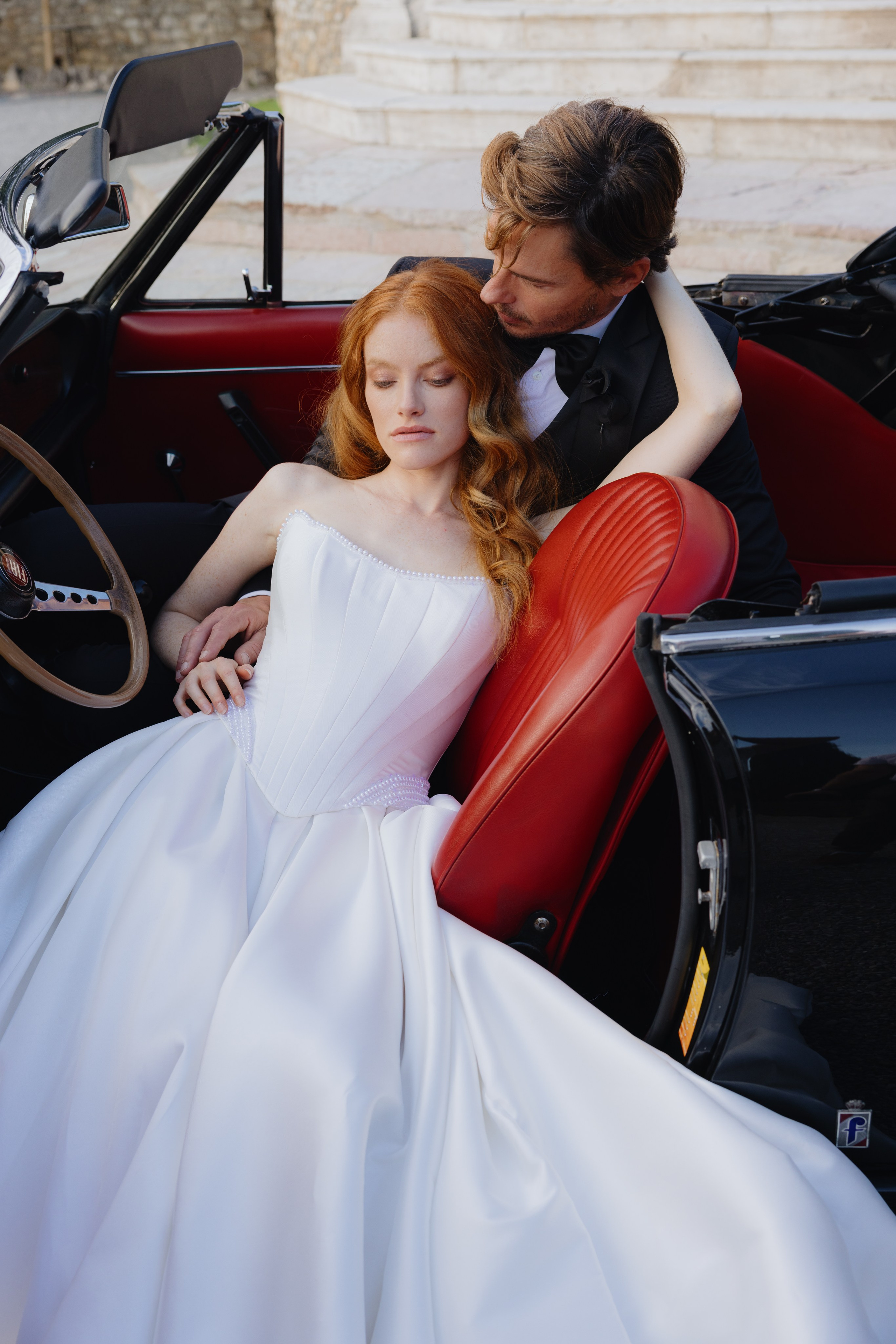 Fine art bridal portrait on the terrace of an Italian villa
