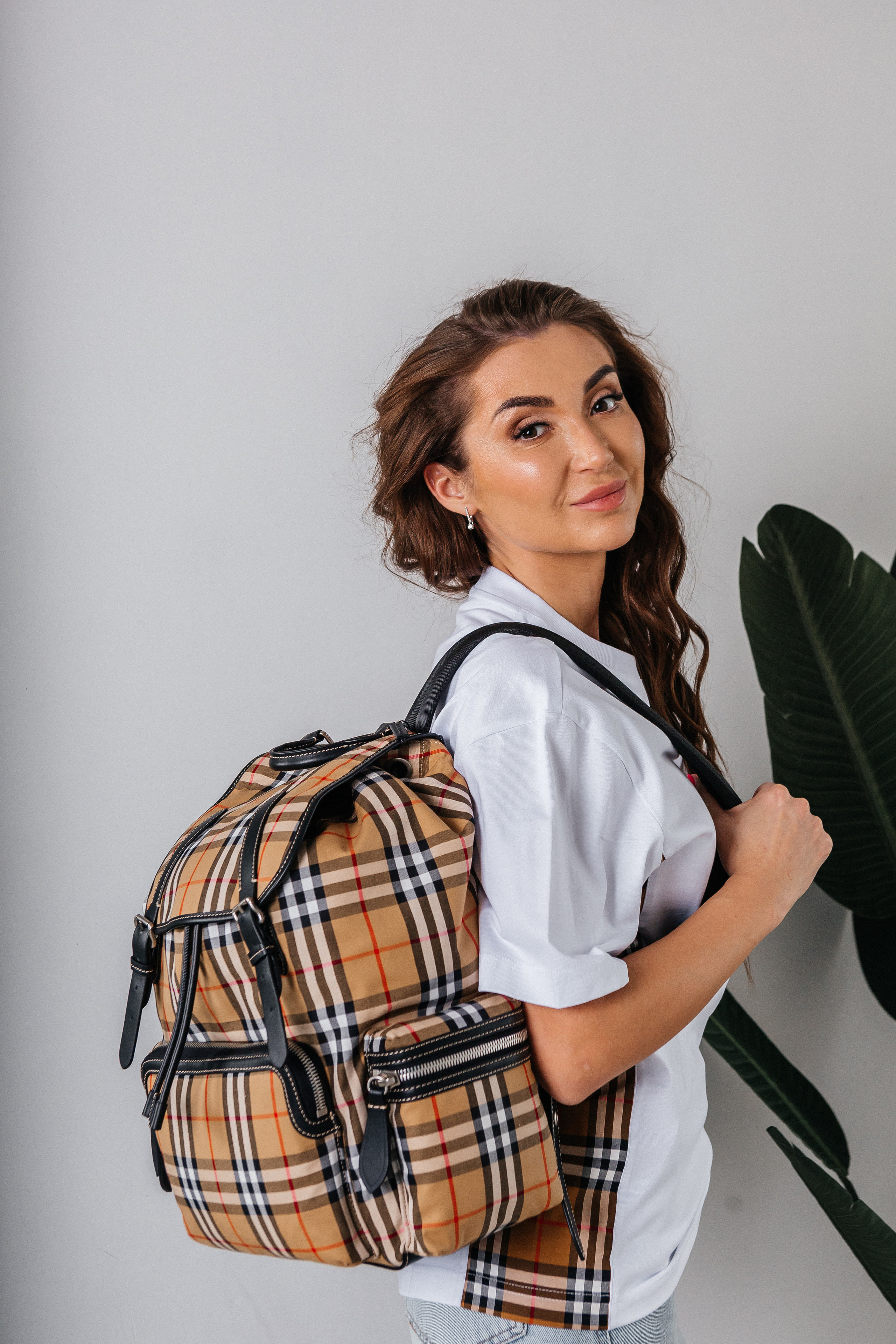 Контент-съёмка для магазина Fashion House. Контент-фотограф в Абакане Наталья Нагибина