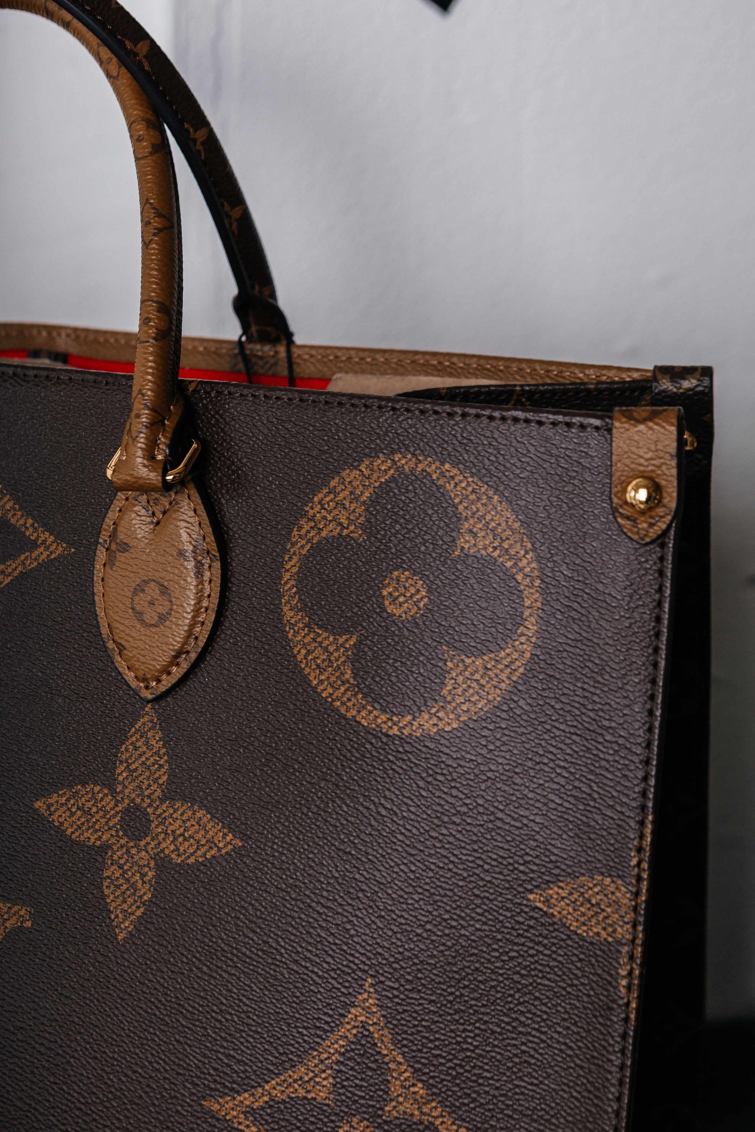 Контент-съёмка для магазина Fashion House. Контент-фотограф в Абакане Наталья Нагибина