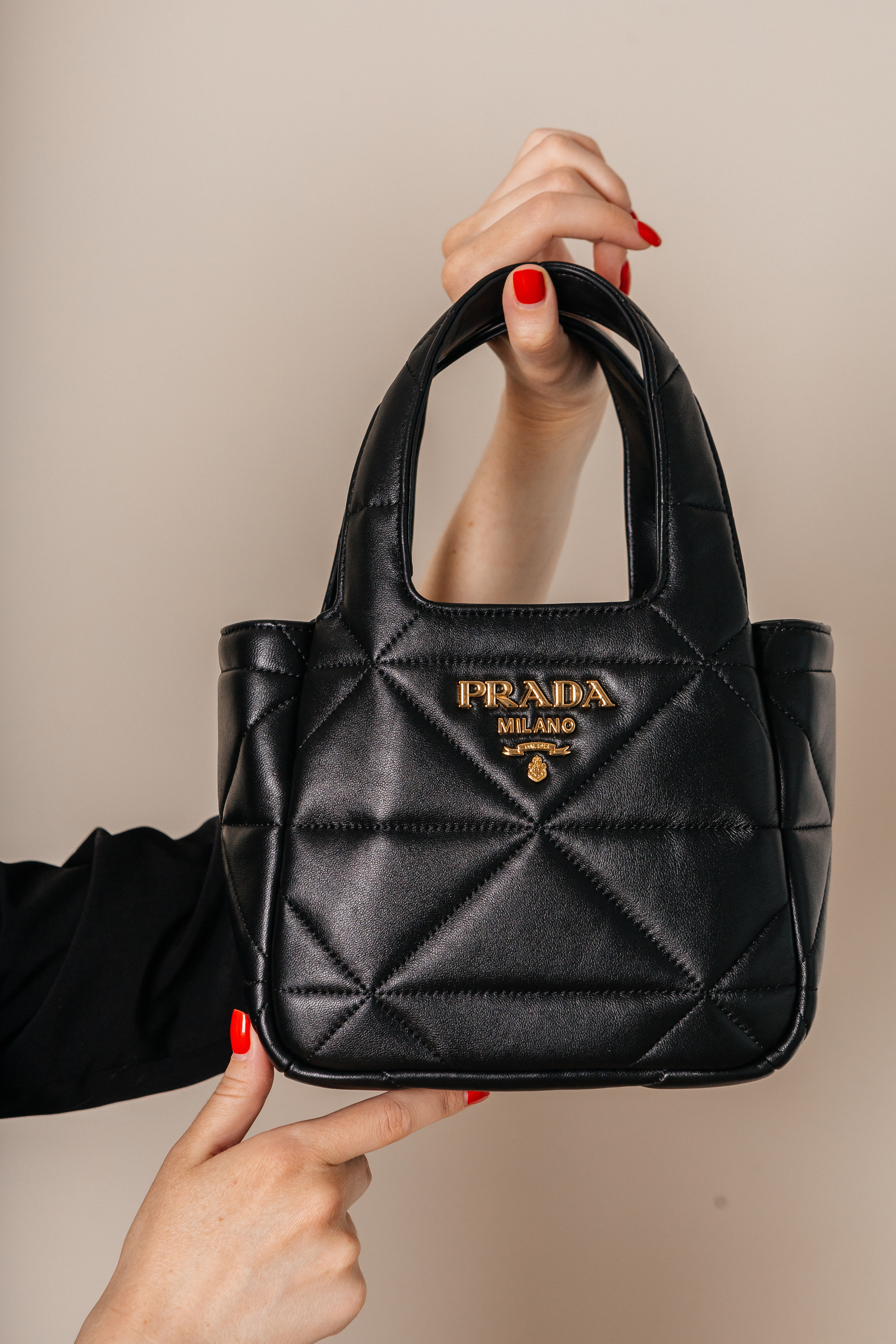 Контент-съёмка для магазина Fashion House. Контент-фотограф в Абакане Наталья Нагибина