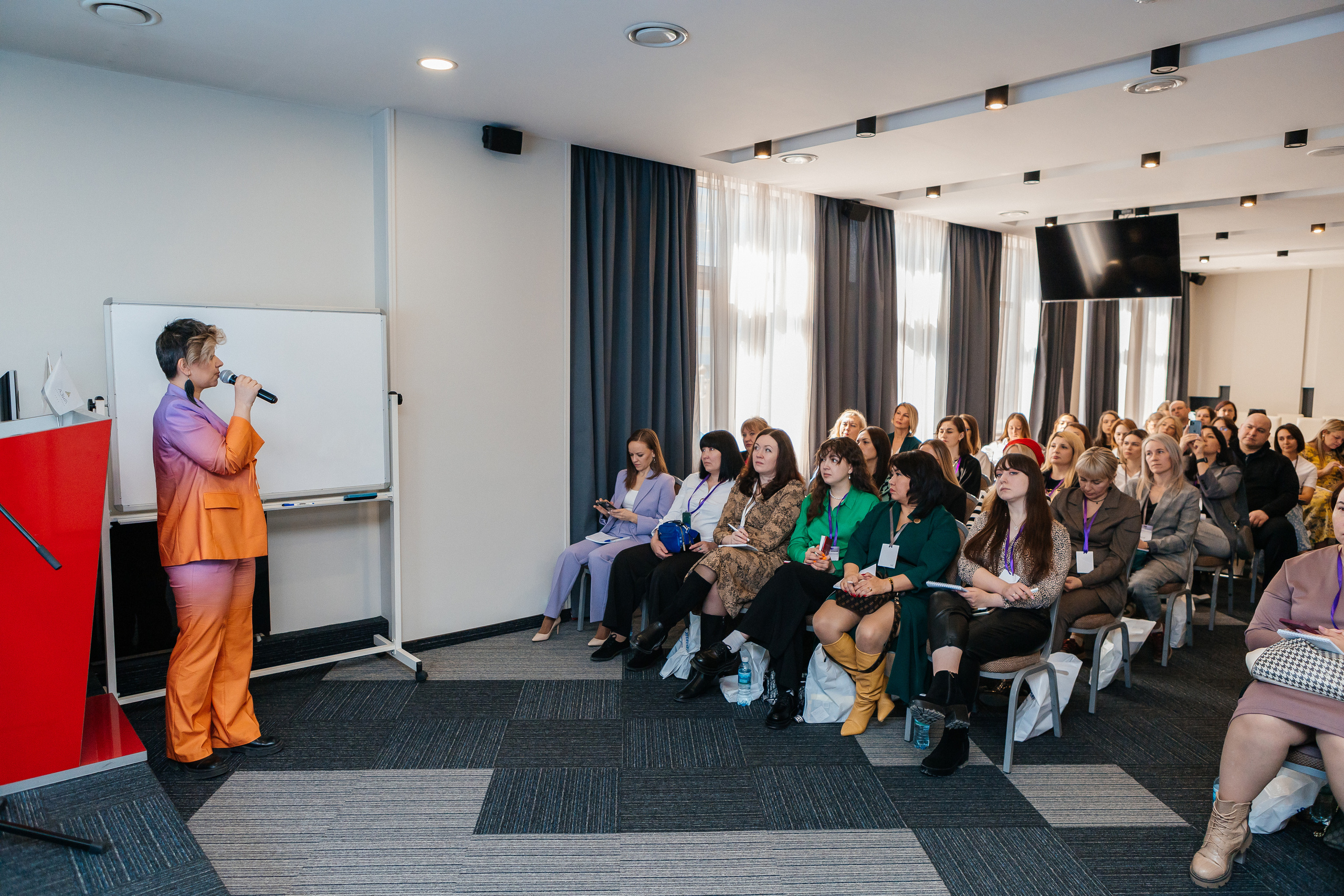 Первая большая конференция по маркетингу и продажам. Контент-фотограф в Абакане Наталья Нагибина