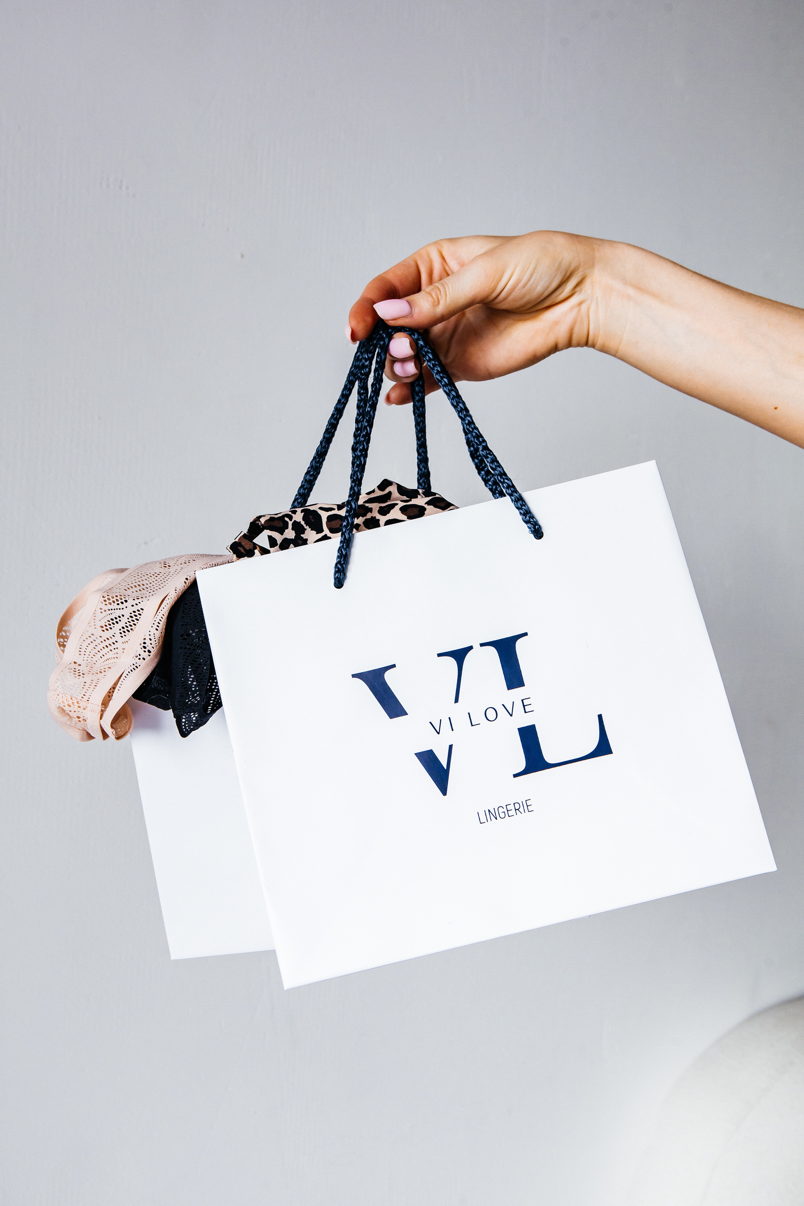 Контент-съёмка для магазина нижнего белья ViLove. Контент-фотограф в Абакане Наталья Нагибина