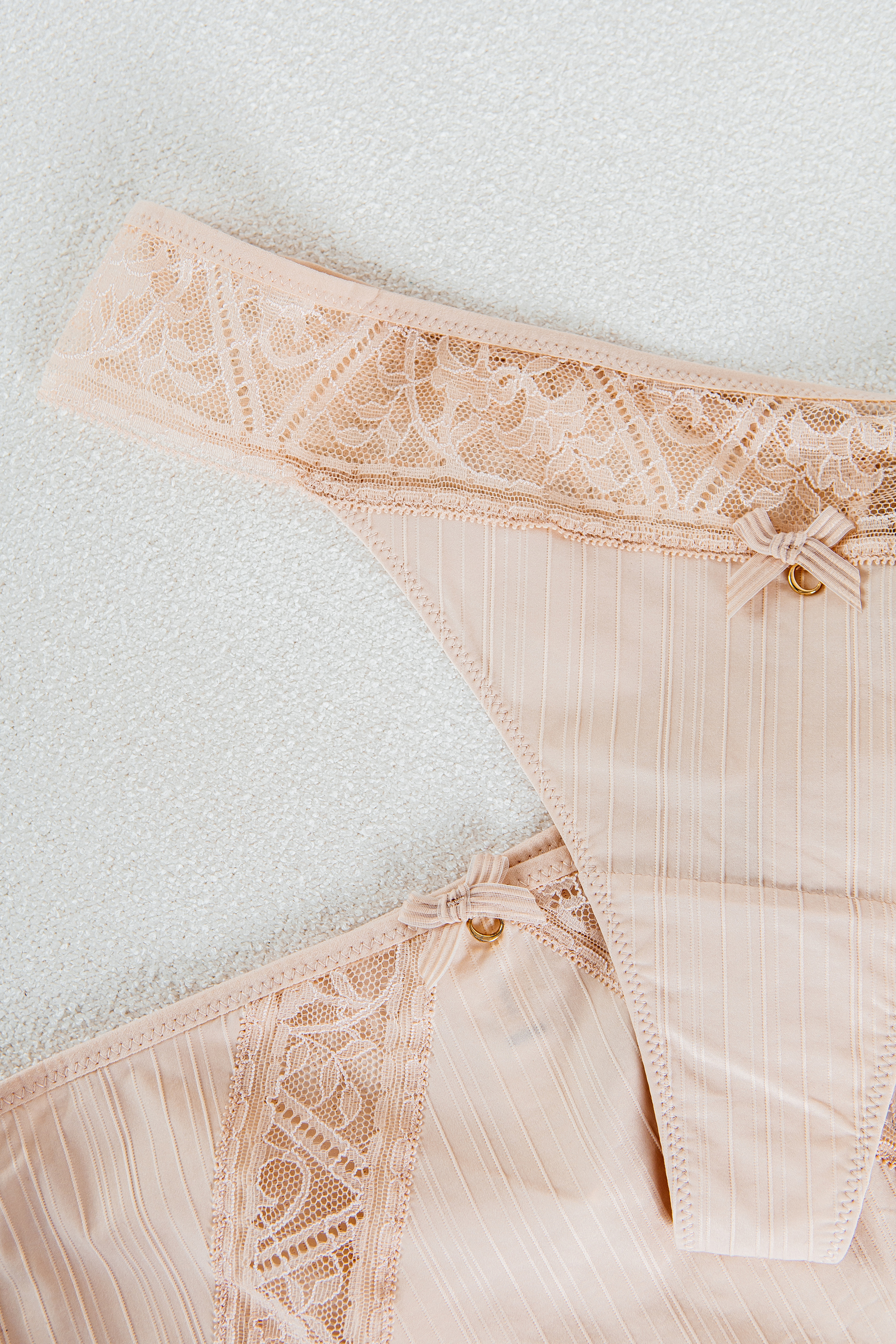 Контент-съёмка для магазина нижнего белья ViLove. Контент-фотограф в Абакане Наталья Нагибина