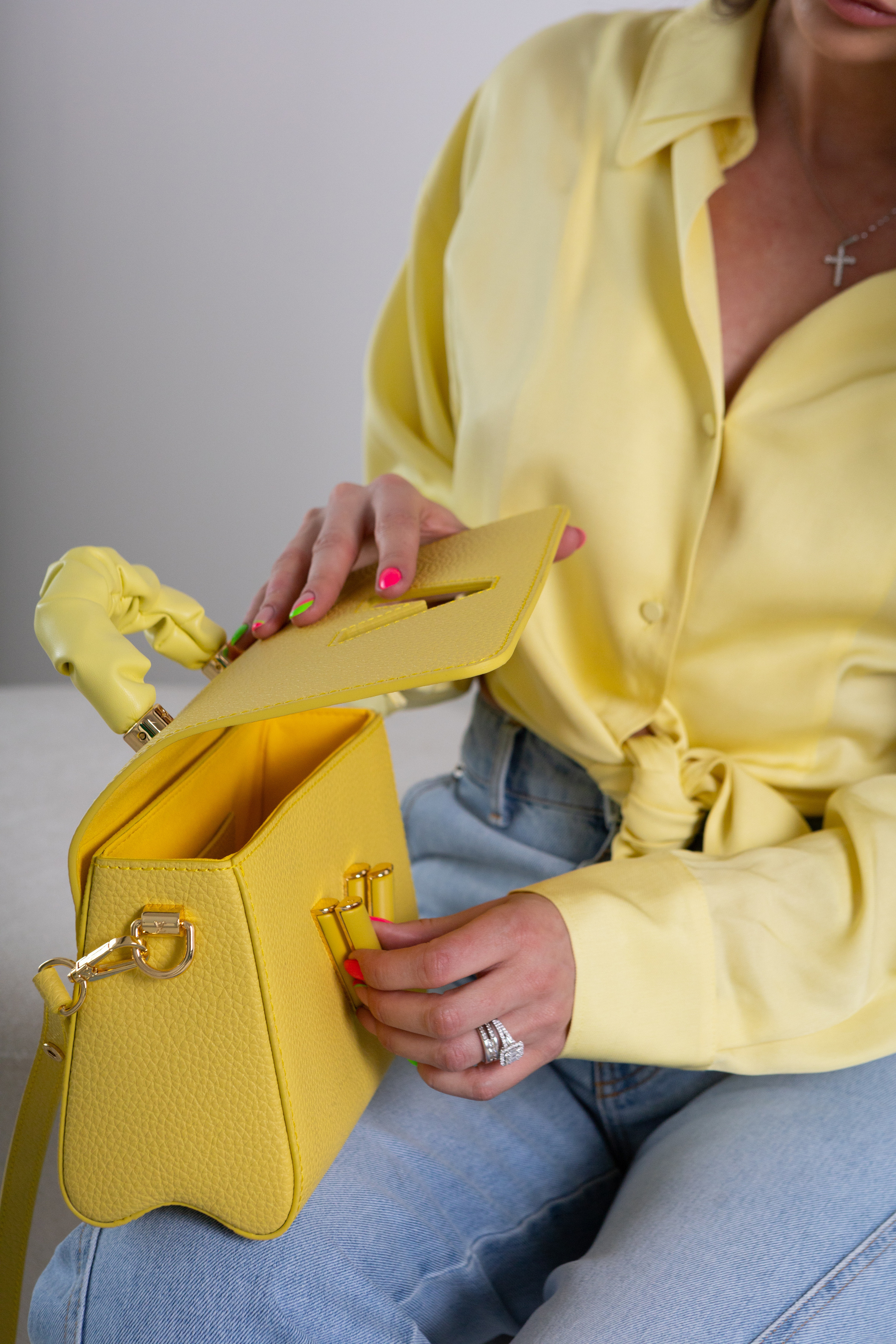 Контент-съёмка для магазина Fashion House. Контент-фотограф в Абакане Наталья Нагибина