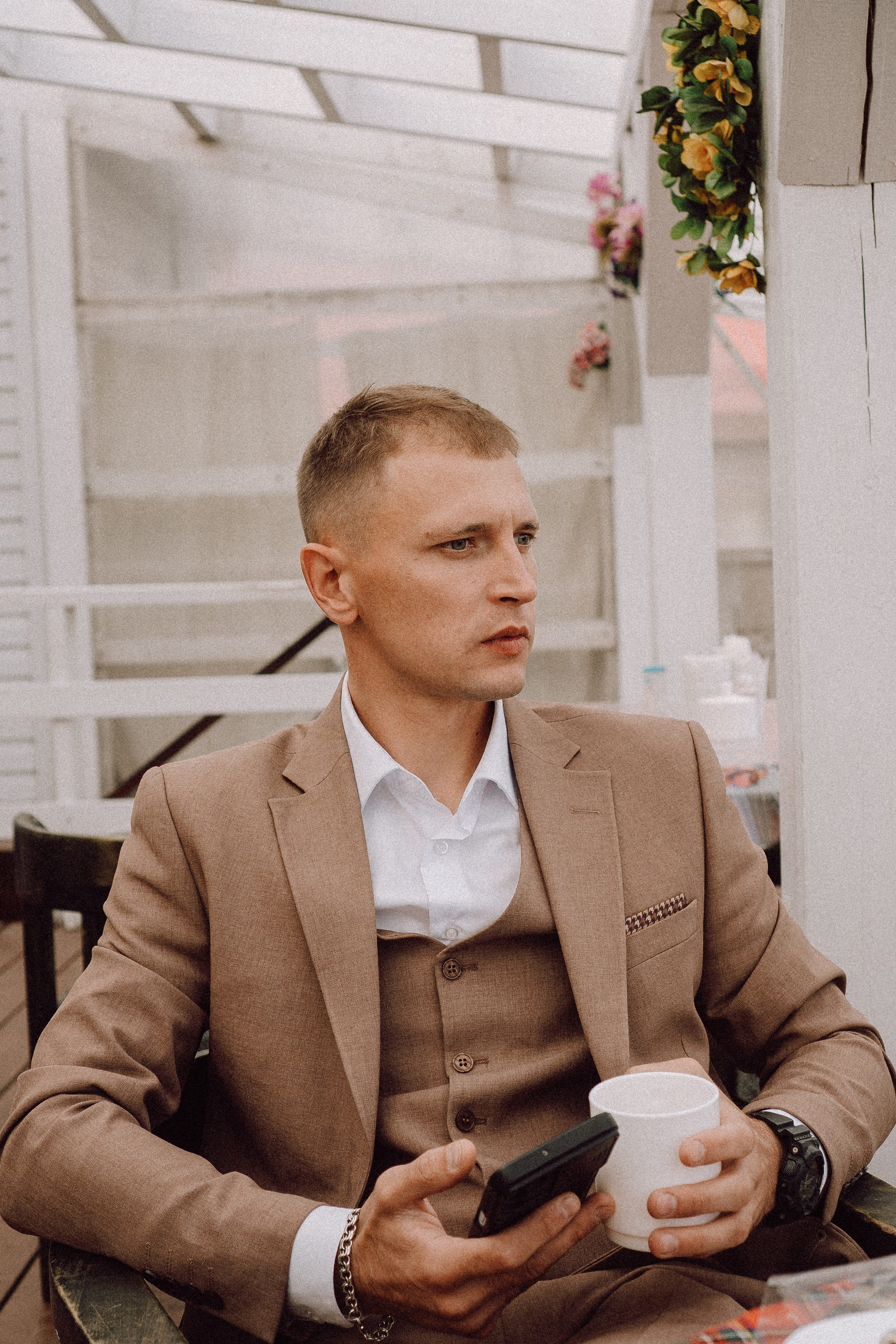 СВАДЕБНАЯ ФОТОСЕССИИЯ ПАРЫ В ГОРОДЕ ПРИОЗЕРСК В СОСНОВОМ ЛЕСУ И С ПИКАПОМ. Профессиональный фотограф, Санкт-Петербург — Виктория Богомолова