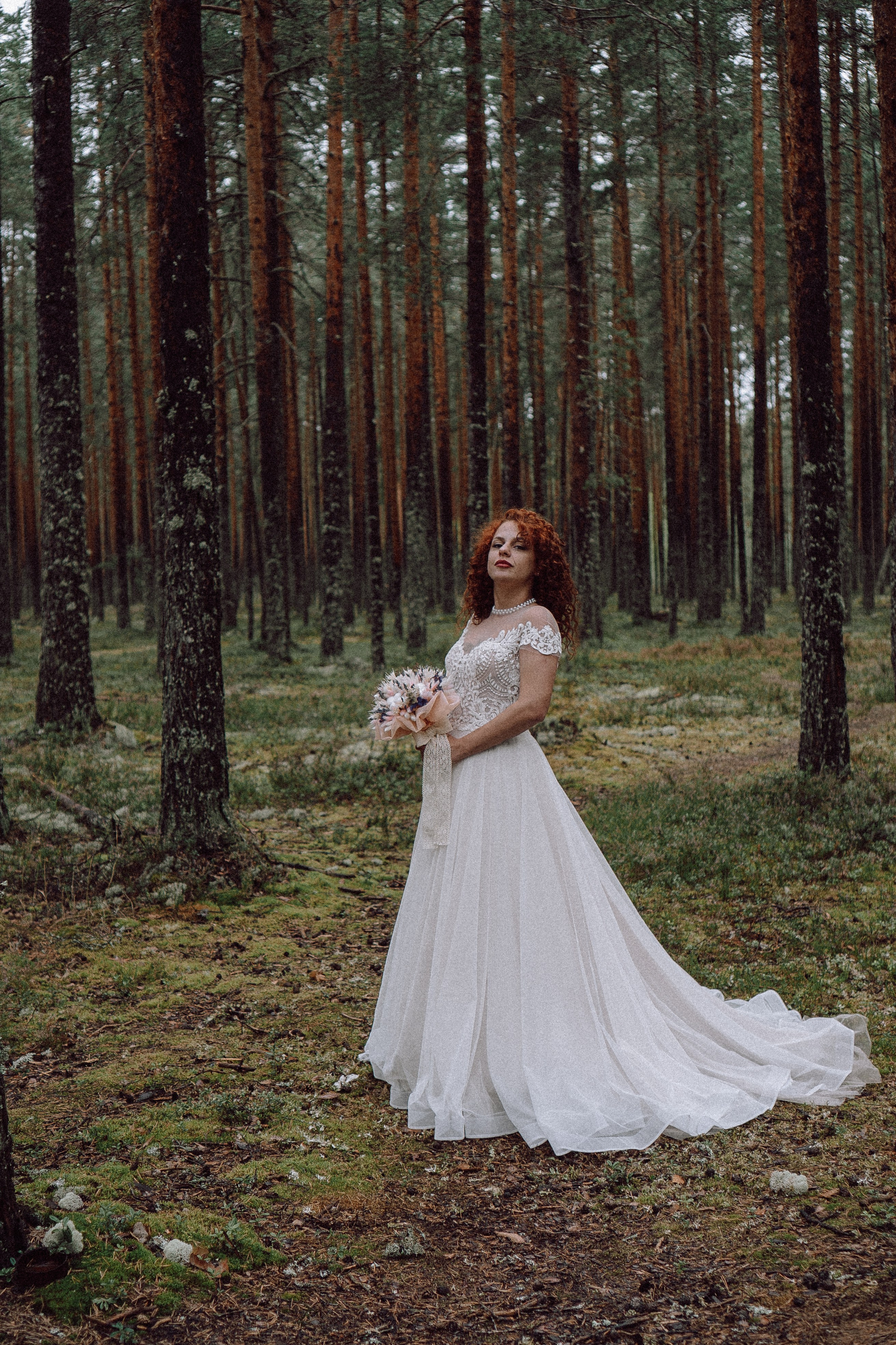 СВАДЕБНАЯ ФОТОСЕССИИЯ ПАРЫ В ГОРОДЕ ПРИОЗЕРСК В СОСНОВОМ ЛЕСУ И С ПИКАПОМ. Профессиональный фотограф, Санкт-Петербург — Виктория Богомолова