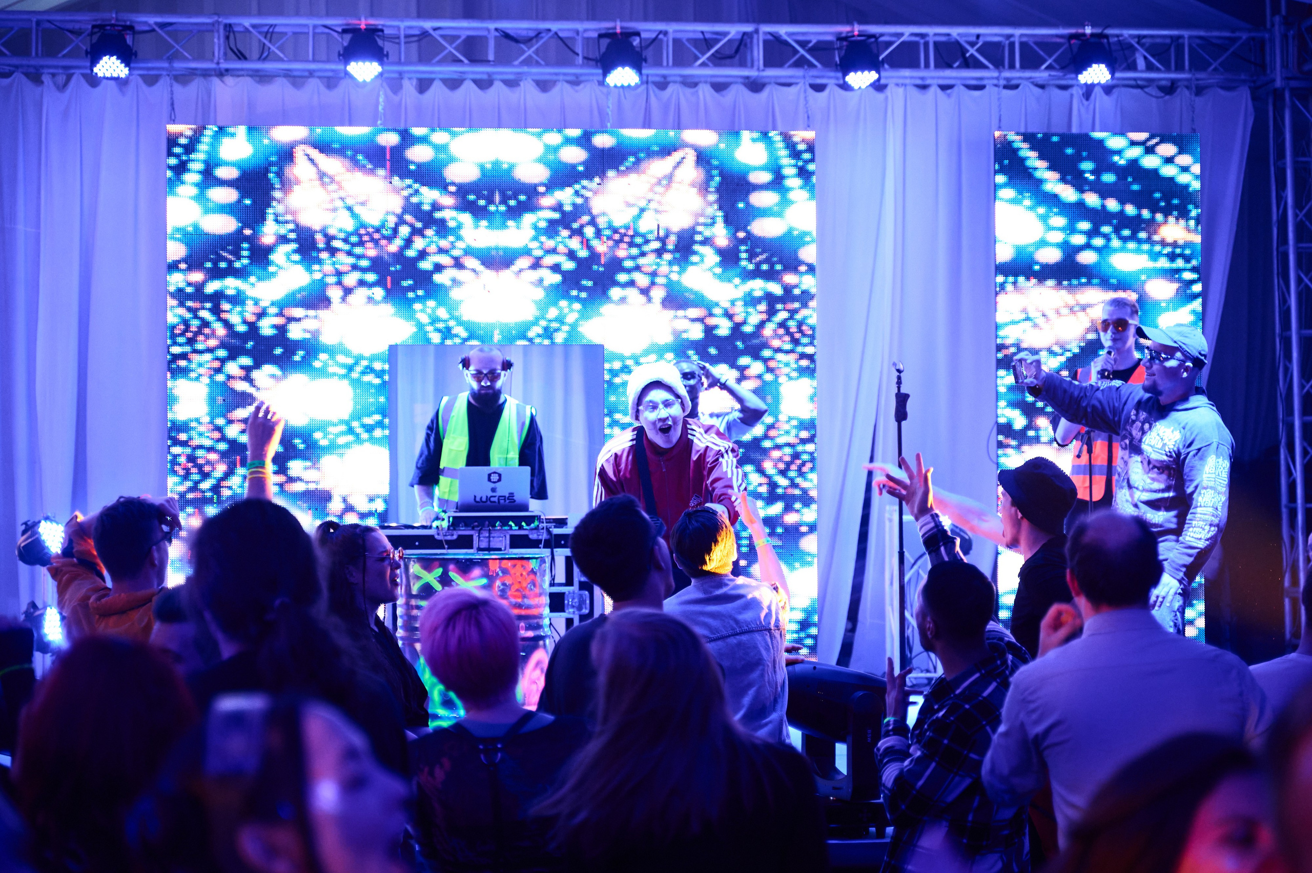 DNS НГ Корпаратив. Свадебный фотограф во Владивостоке Гарагуля Игорь