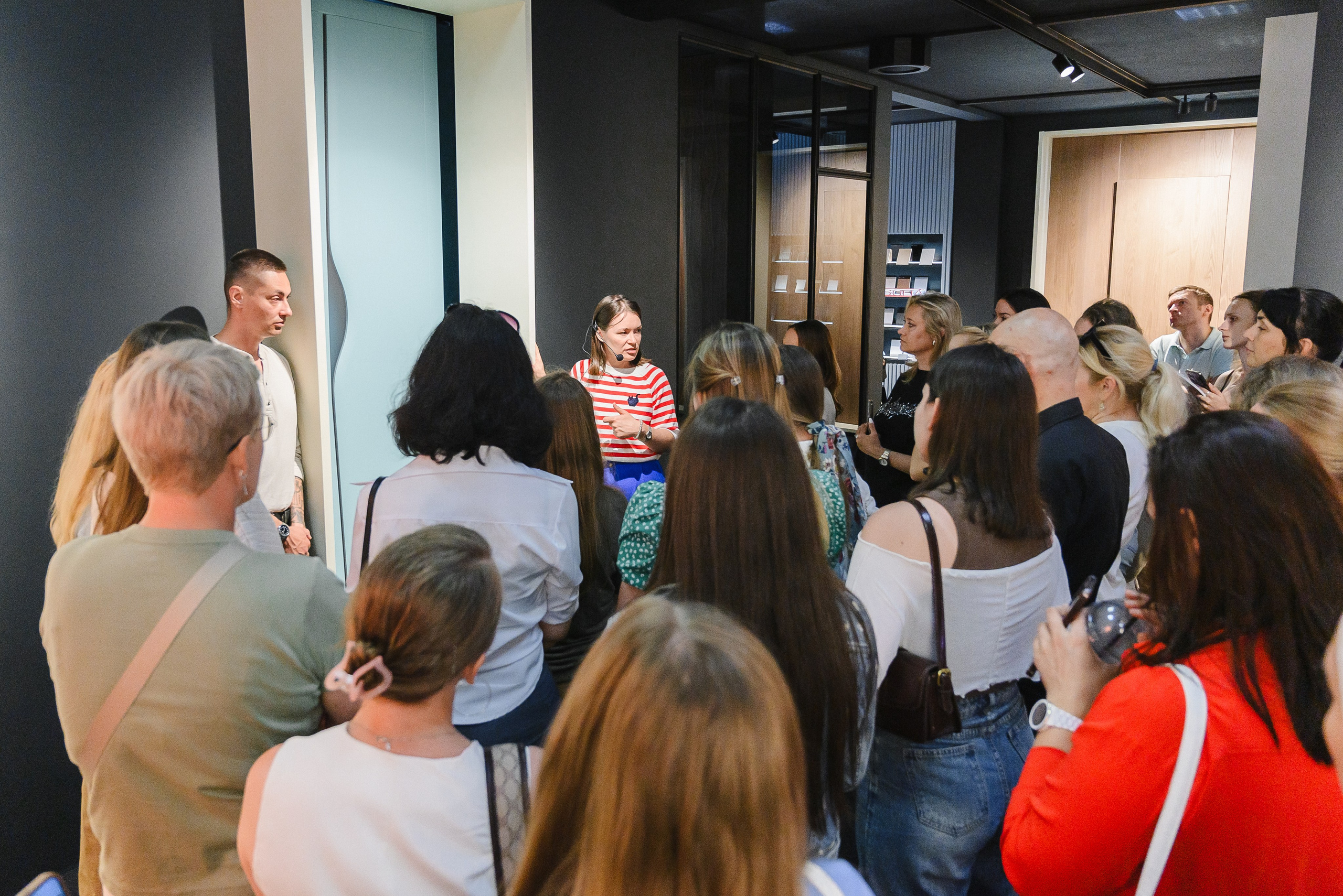 Семинар-экскурсия. Искусство колористики: современные подходы к выбору цветовых палитр. Фотограф Лопаткина Ирина