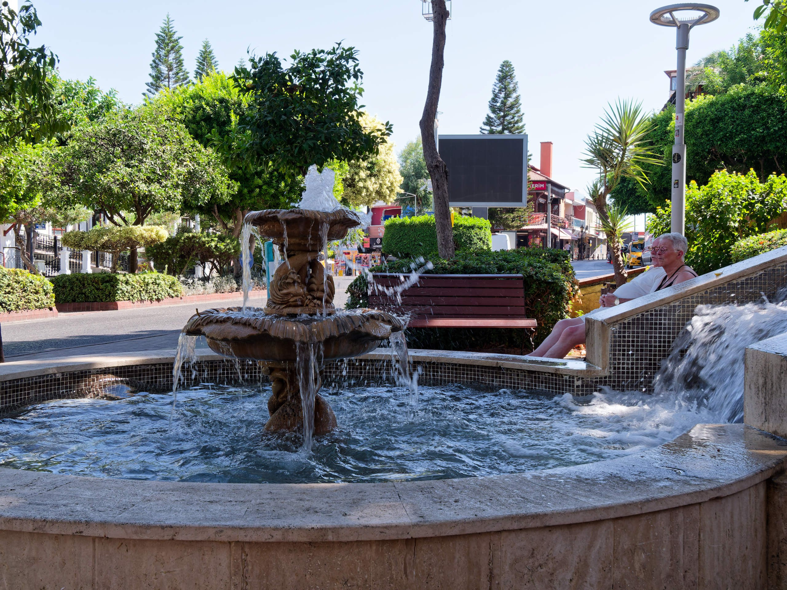 Алания 2025, город, стрит-фото. Избранные фотографии