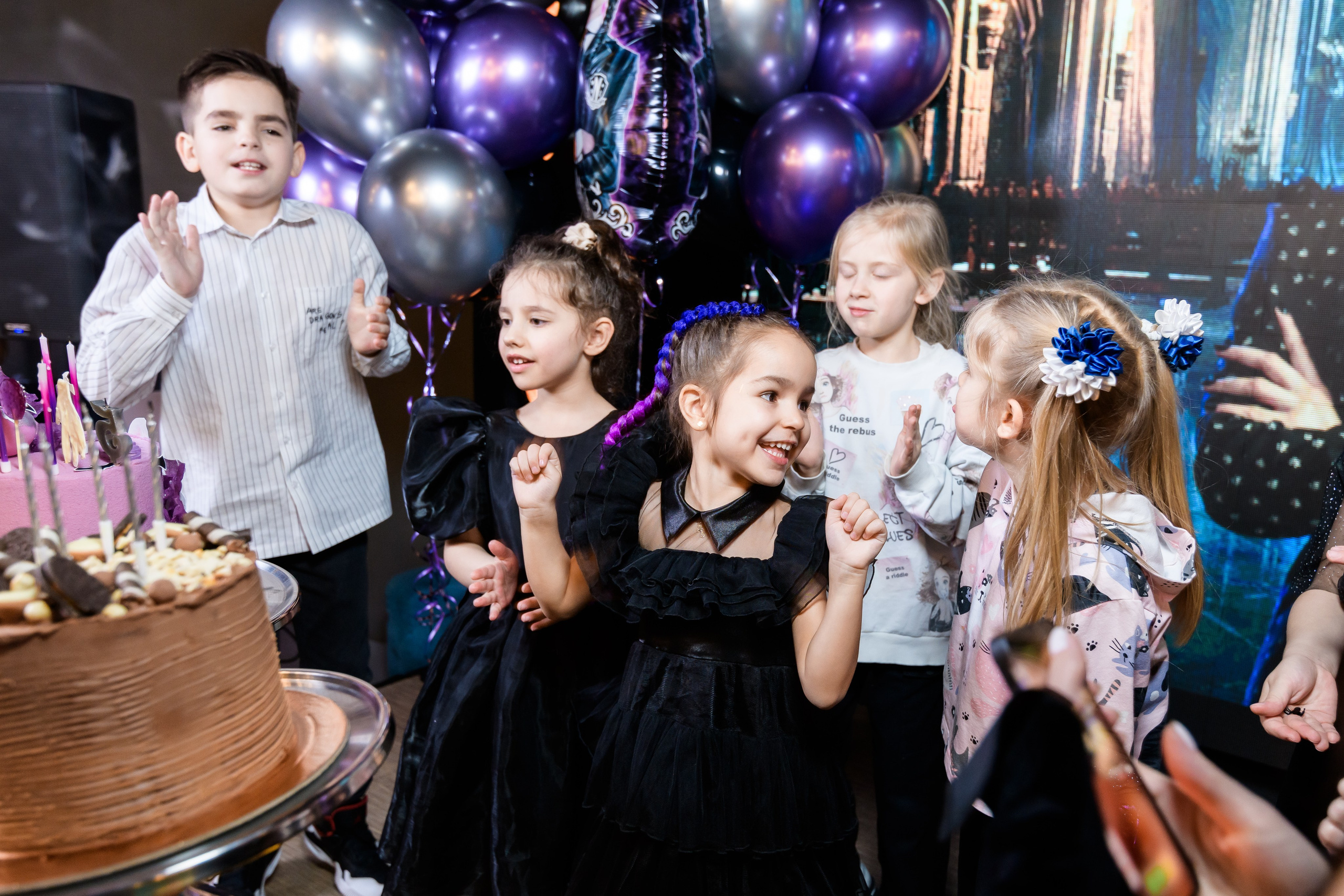 День рождения Софии в стиле «Уэнздей». Репортажный фотограф Сергей Дроздов