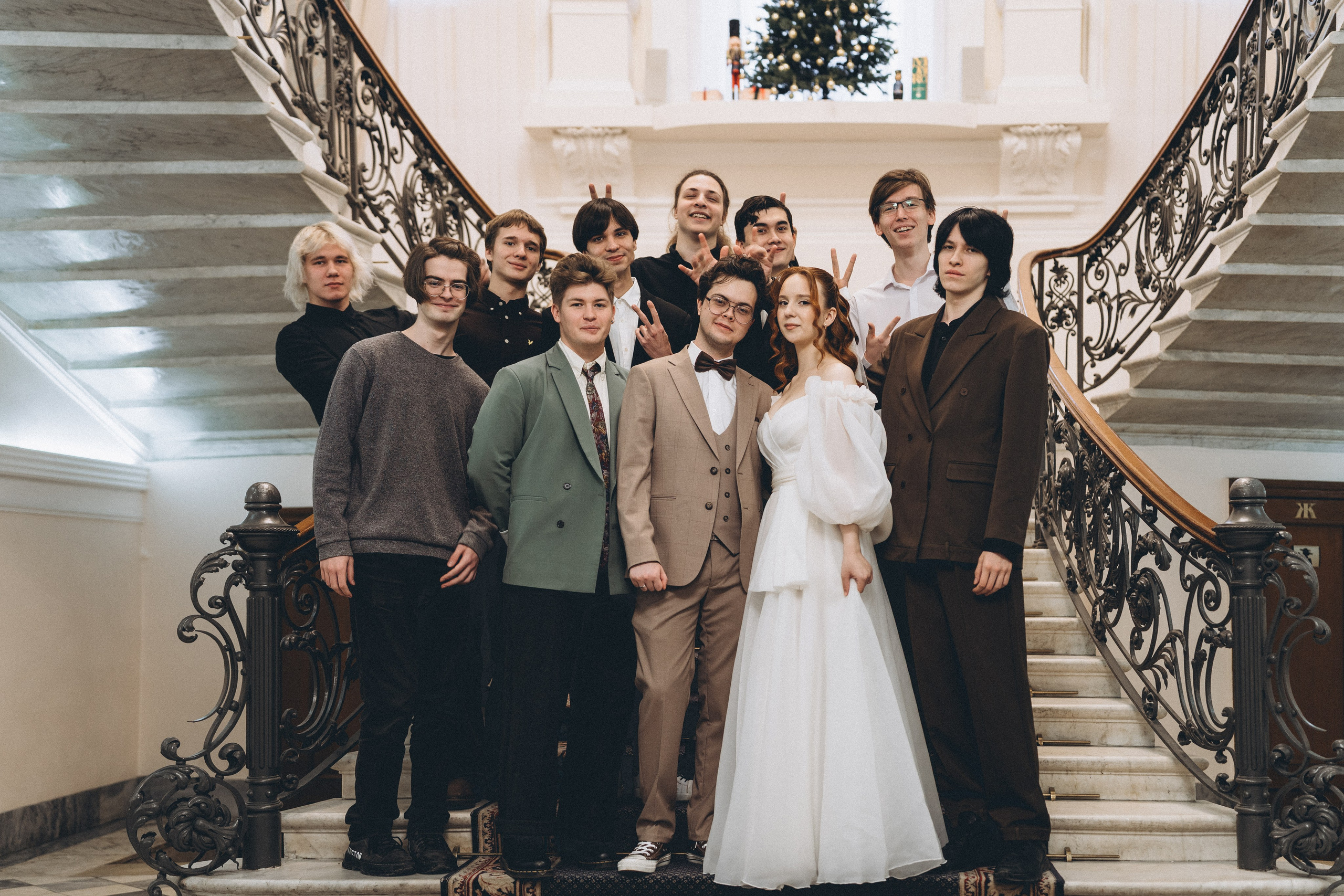 СВАДЕБНАЯ СЬЕМКА ВО ВТОРОМ ДВОРЦЕ С ГОСТЯМИ И ПРОГУЛКА В ТАВРИЧЕСКОМ САДУ. Профессиональный фотограф, Санкт-Петербург — Виктория Богомолова