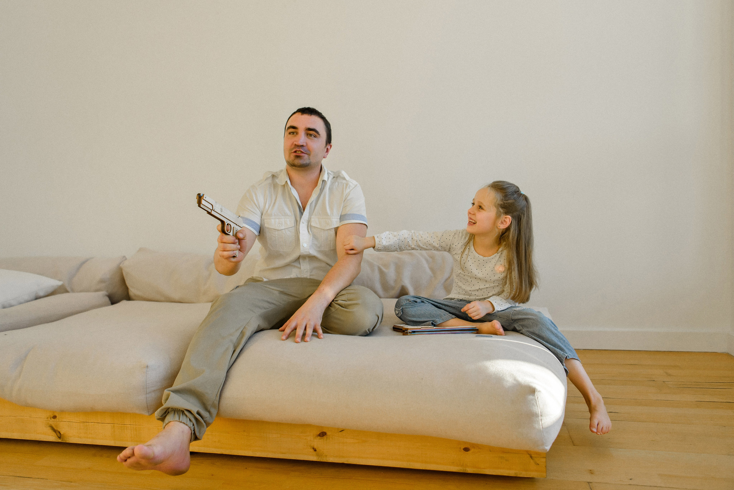 Магазин деревянных игрушек. Свадебный фотограф в Санкт-Петербурге София Шубик