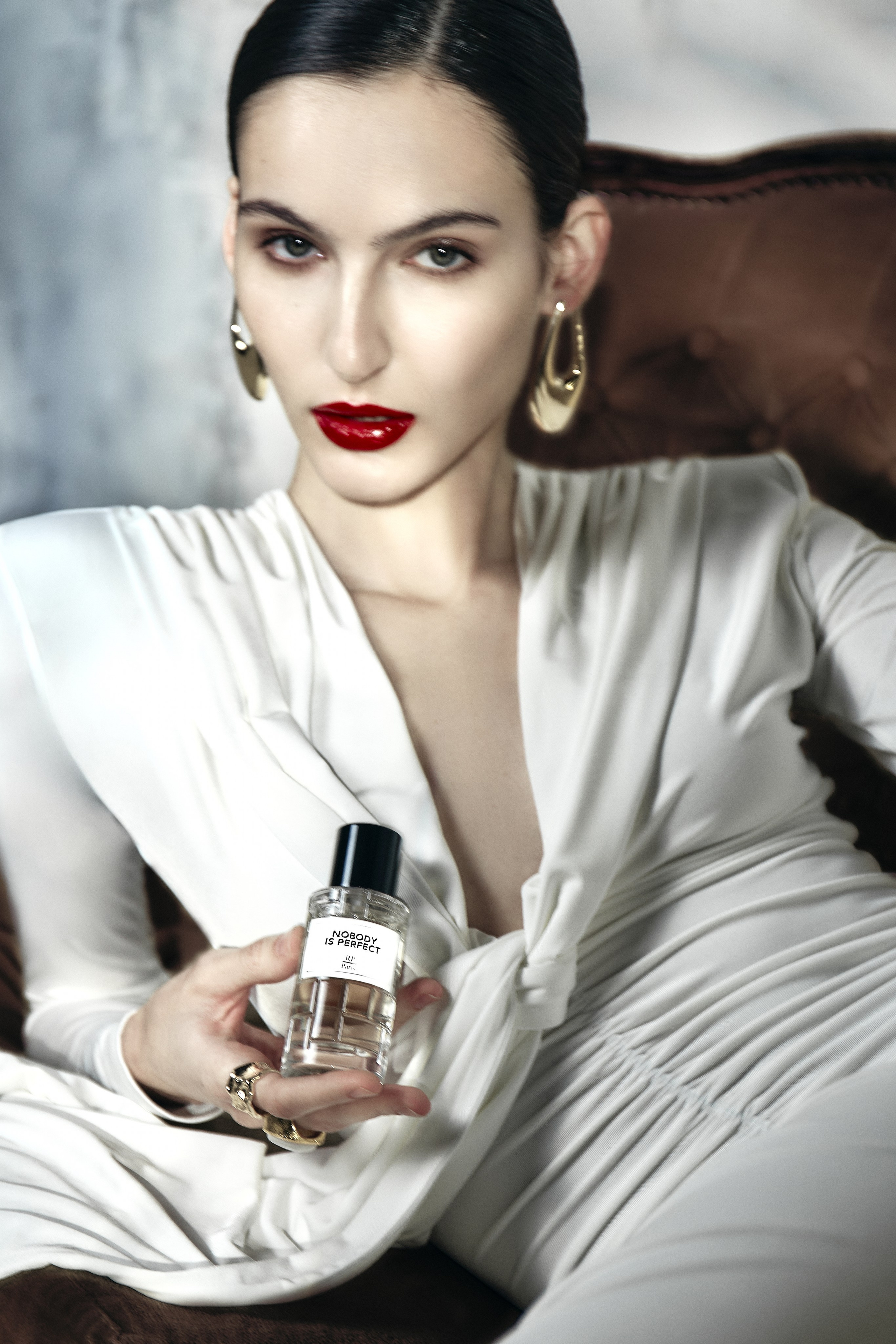 Реклама съемка парфюма. Fashion-фотограф Екатерина Врублевская Москва. Профессиональная съёмка для брендов, женщин и мужчин не моделей