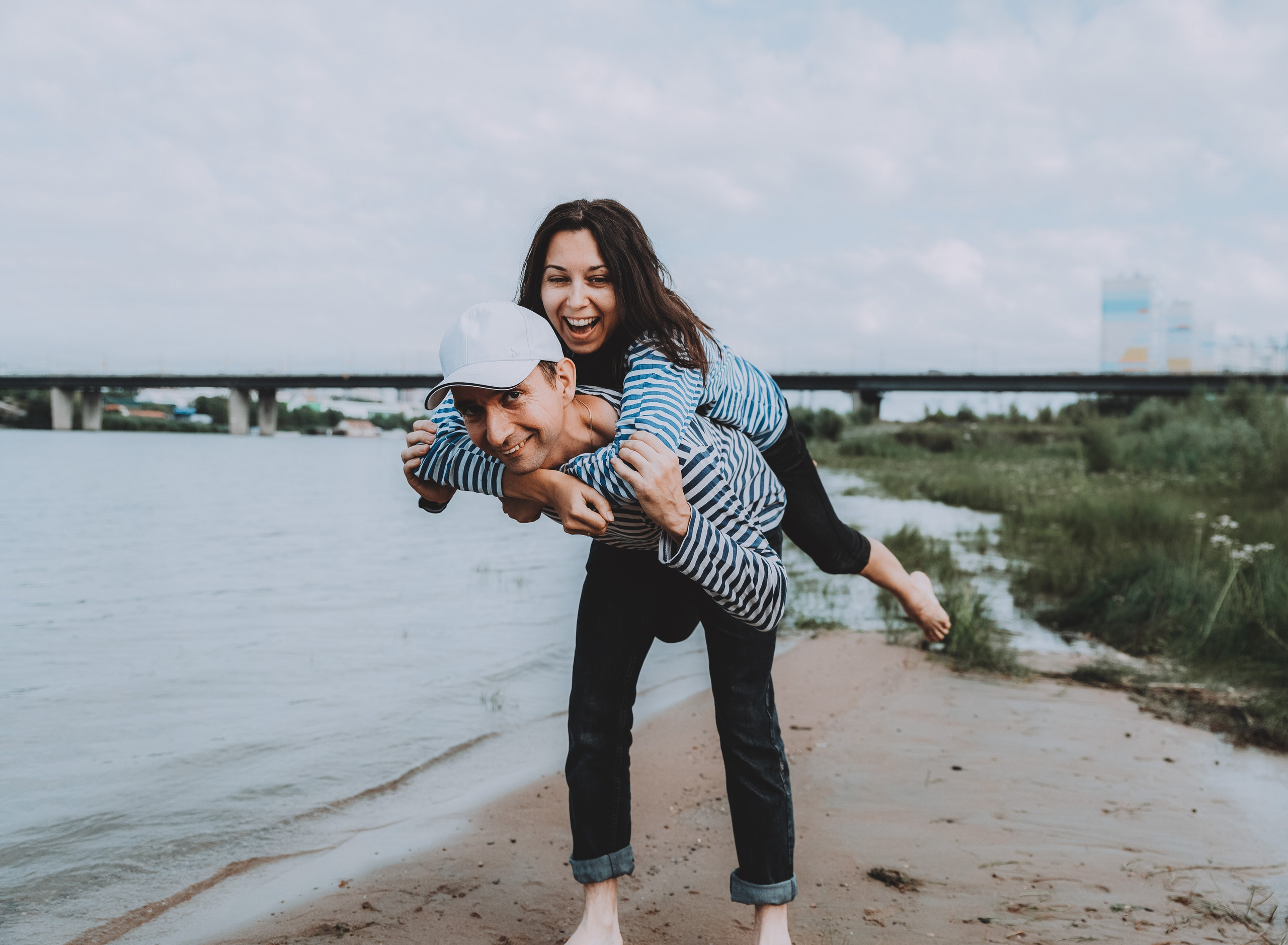 Семья у реки. Фотограф в Новосибирске