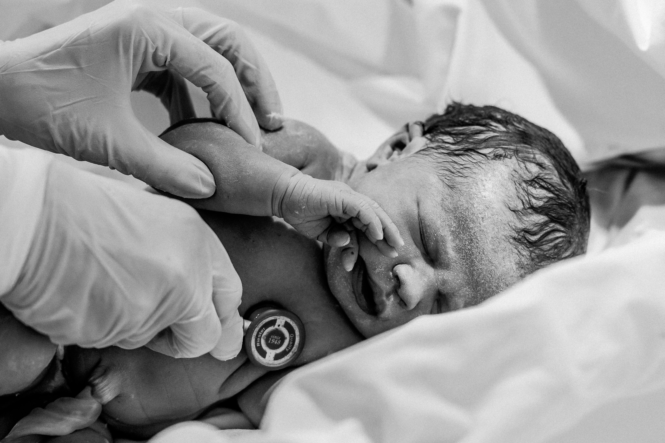 Рождение Варвары. Семейный и детский фотограф в Краснодаре. Фотограф новорожденных. Фотограф ньюборн. Фотограф родов Краснодар. Катя Угнивенко