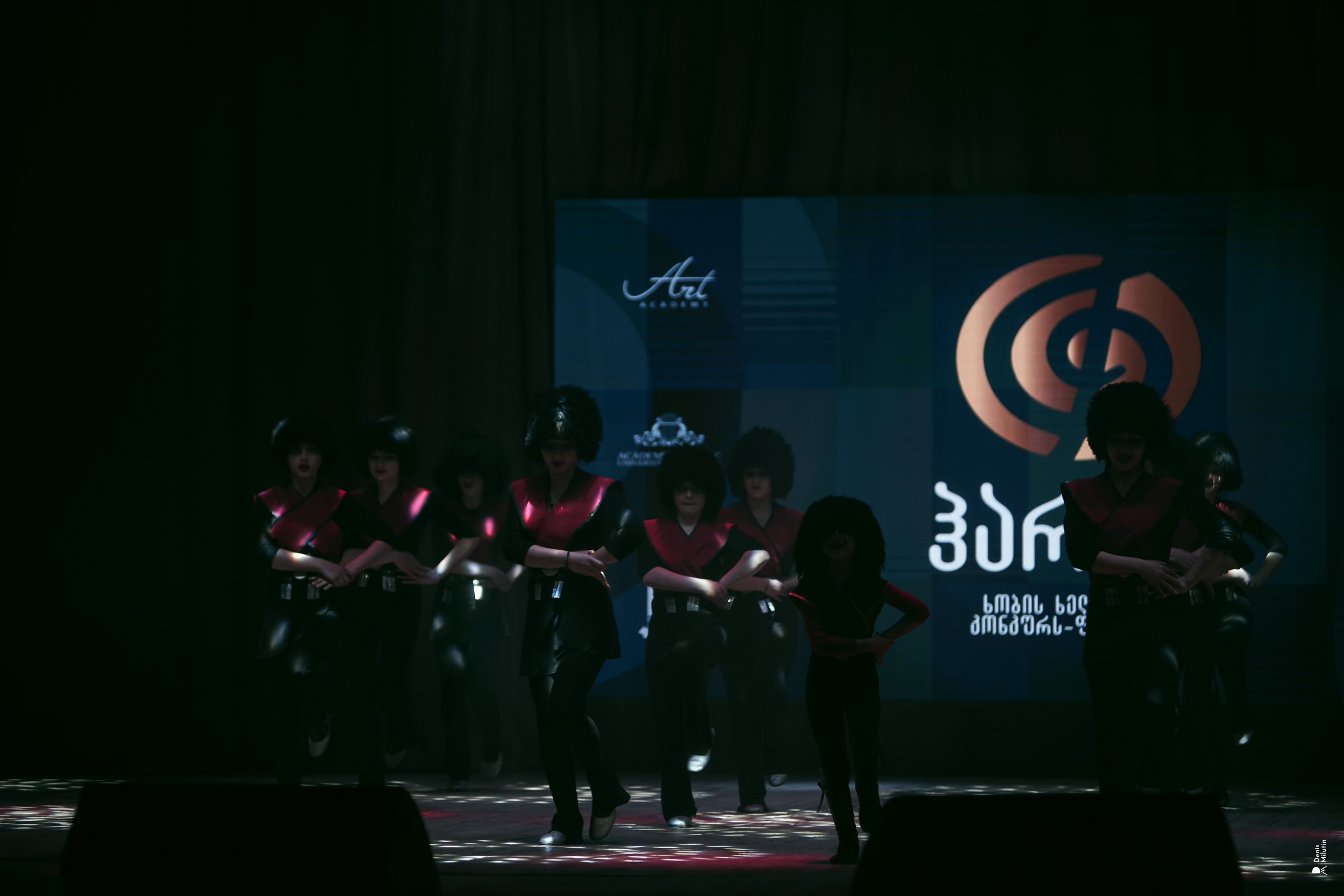 Танцы в Хоби. Портретный фотограф Денис Милютин