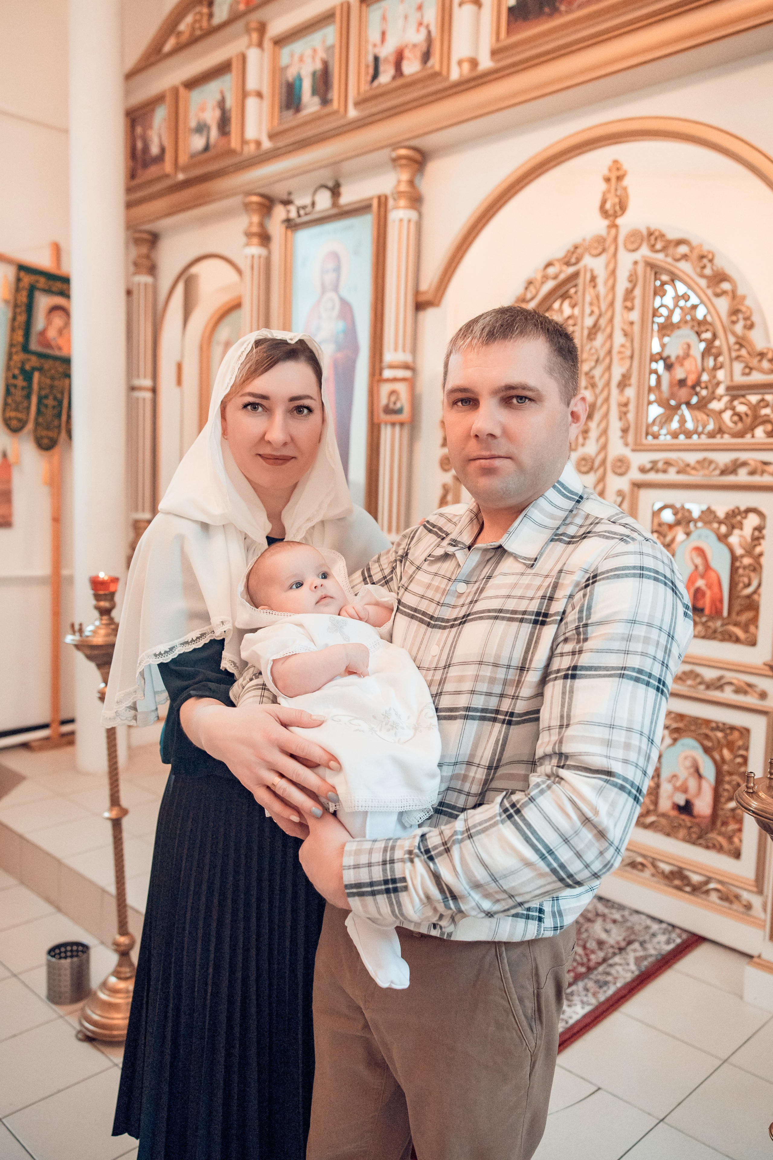 Таинство Крещения Виктории. Церковь Казанской иконы Божией Матери в Вышетравино. Семейный фотограф в Рязани и Рязанской области